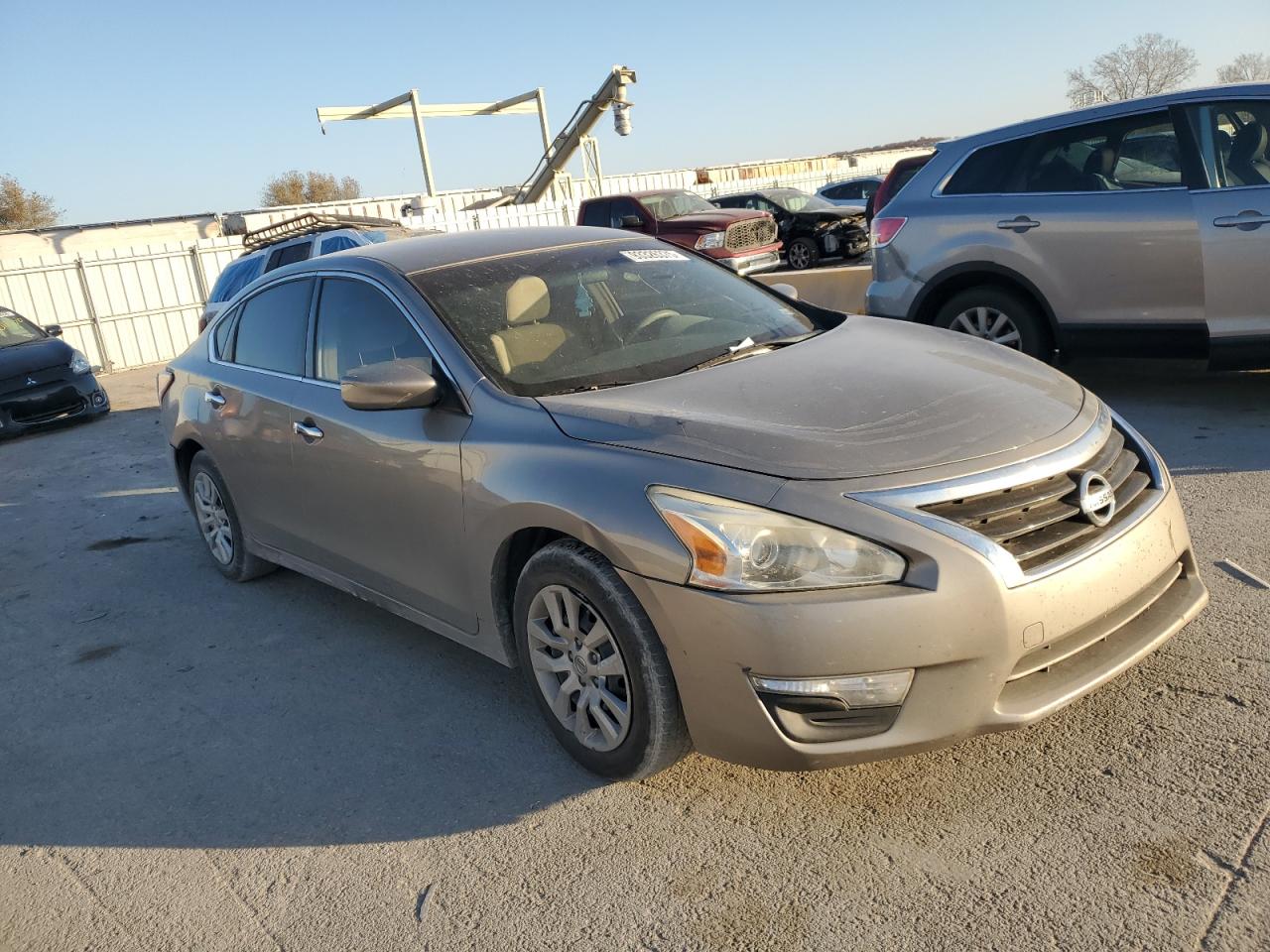2013 Nissan Altima 2.5 Gold vin: 1N4AL3AP4DC250179
