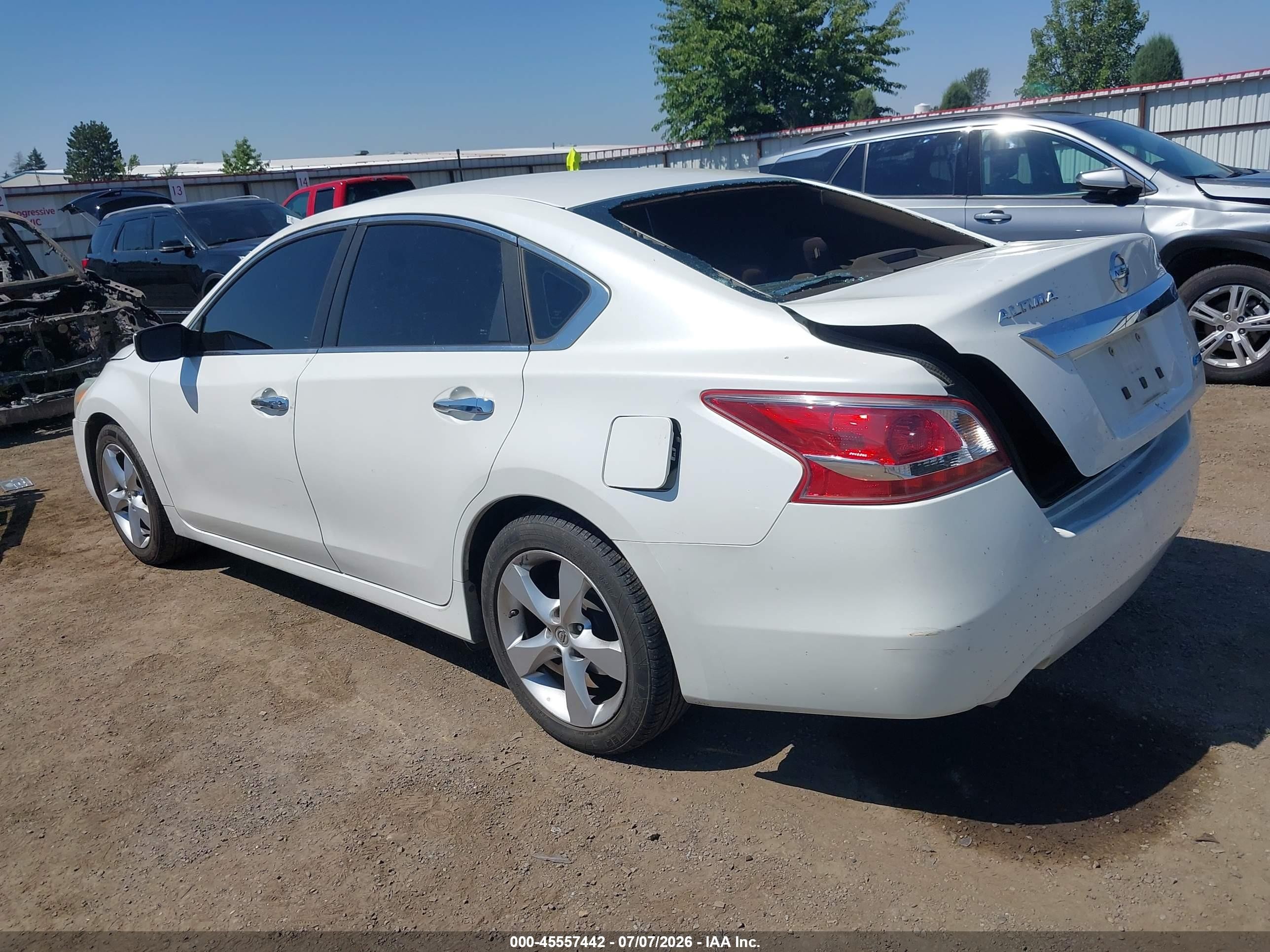2013 Nissan Altima 2.5 S White vin: 1N4AL3AP4DC257083