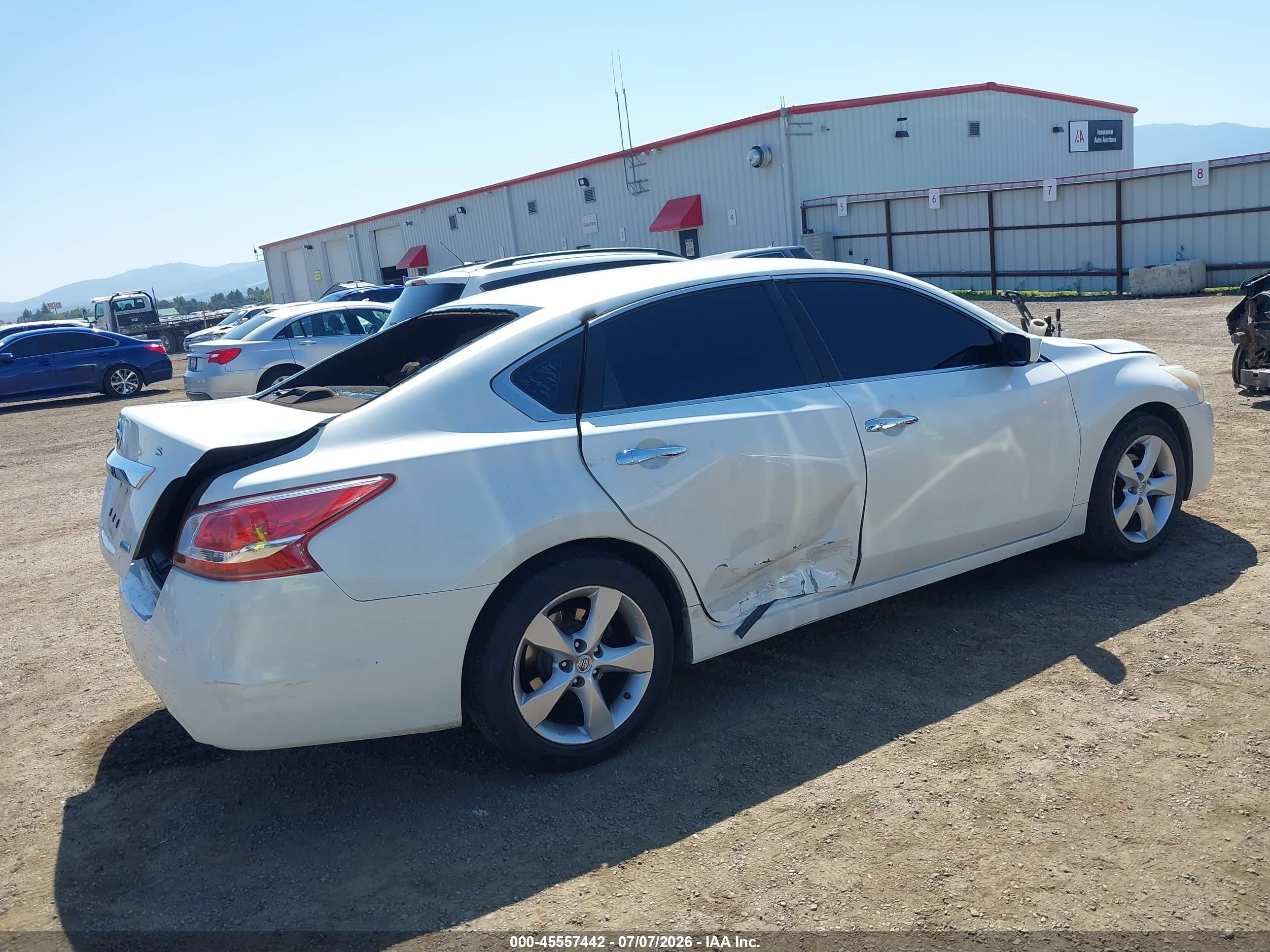 2013 Nissan Altima 2.5 S White vin: 1N4AL3AP4DC257083