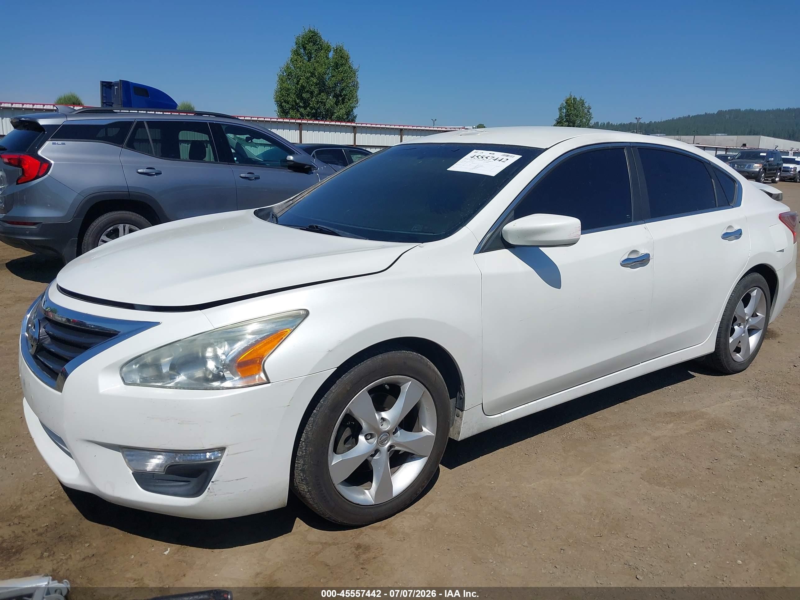 2013 Nissan Altima 2.5 S White vin: 1N4AL3AP4DC257083