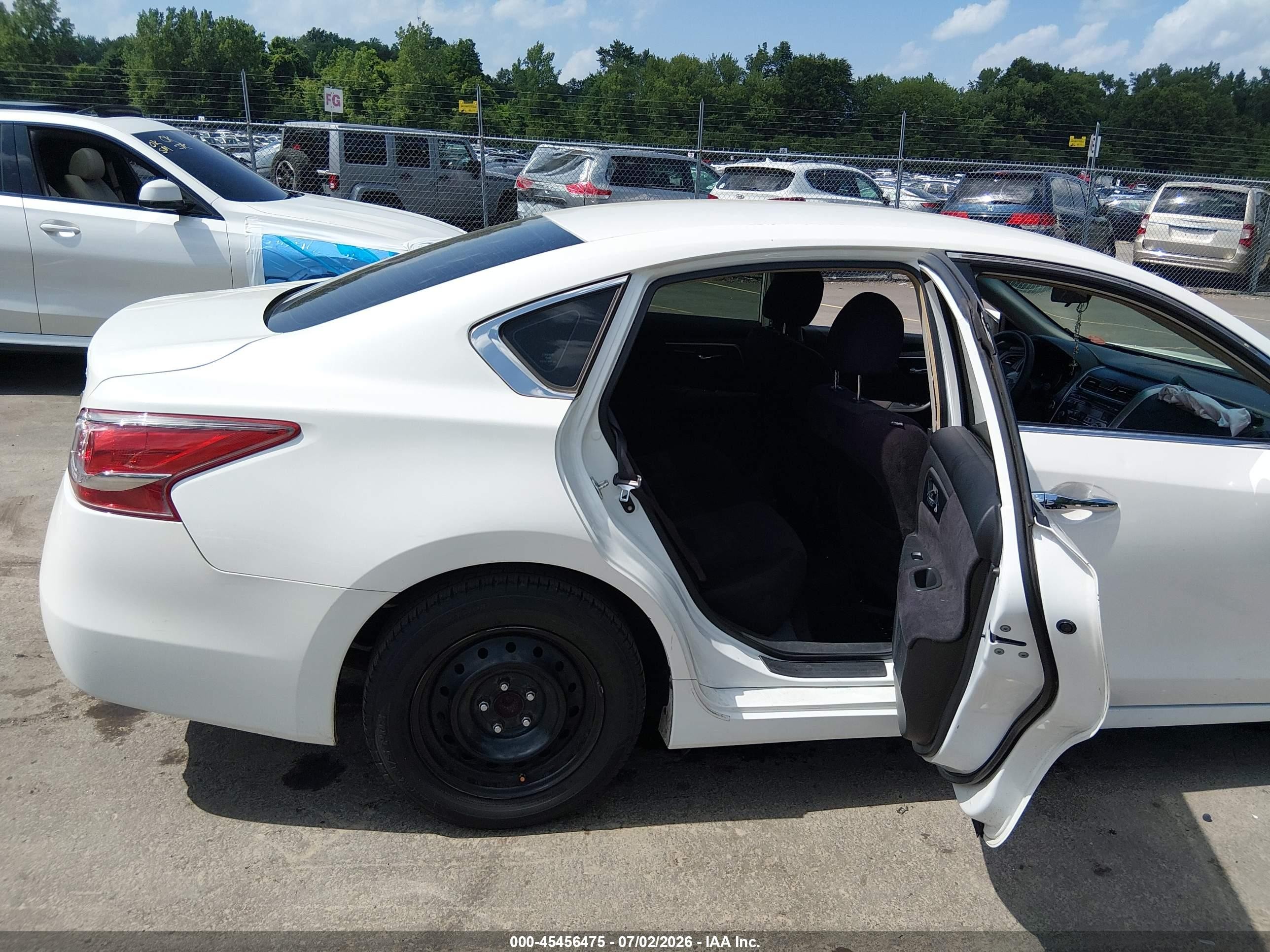 2013 Nissan Altima 2.5 S White vin: 1N4AL3AP4DC269086