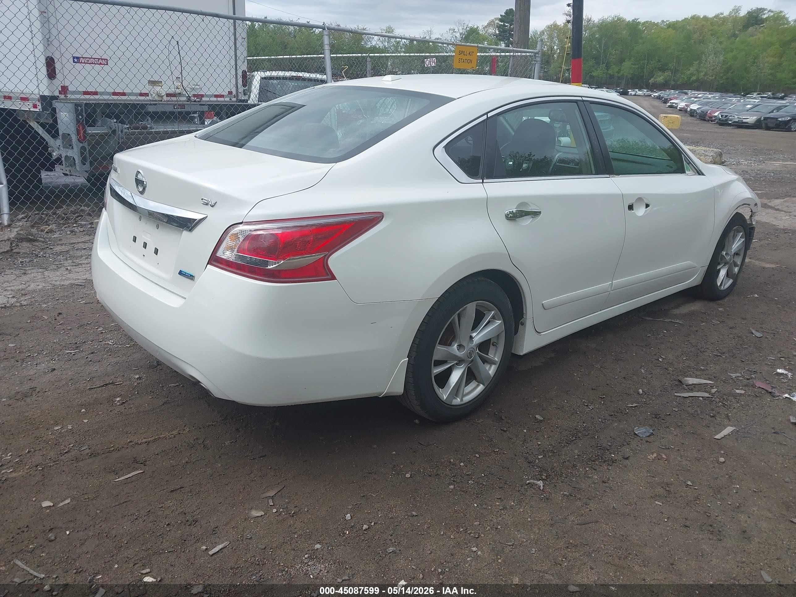 2013 Nissan Altima 2.5 Sv Белый vin: 1N4AL3AP4DC275101