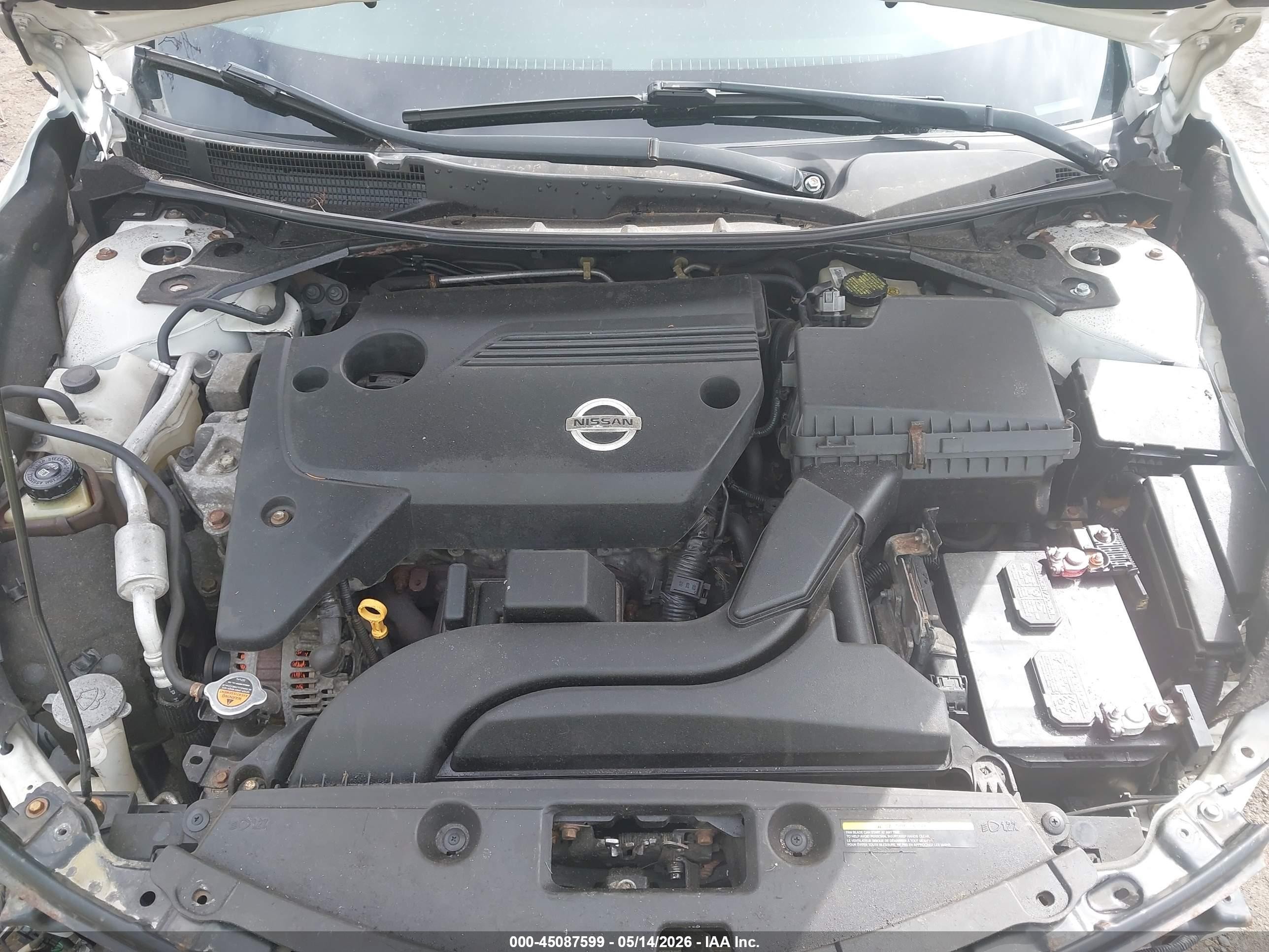 2013 Nissan Altima 2.5 Sv Белый vin: 1N4AL3AP4DC275101