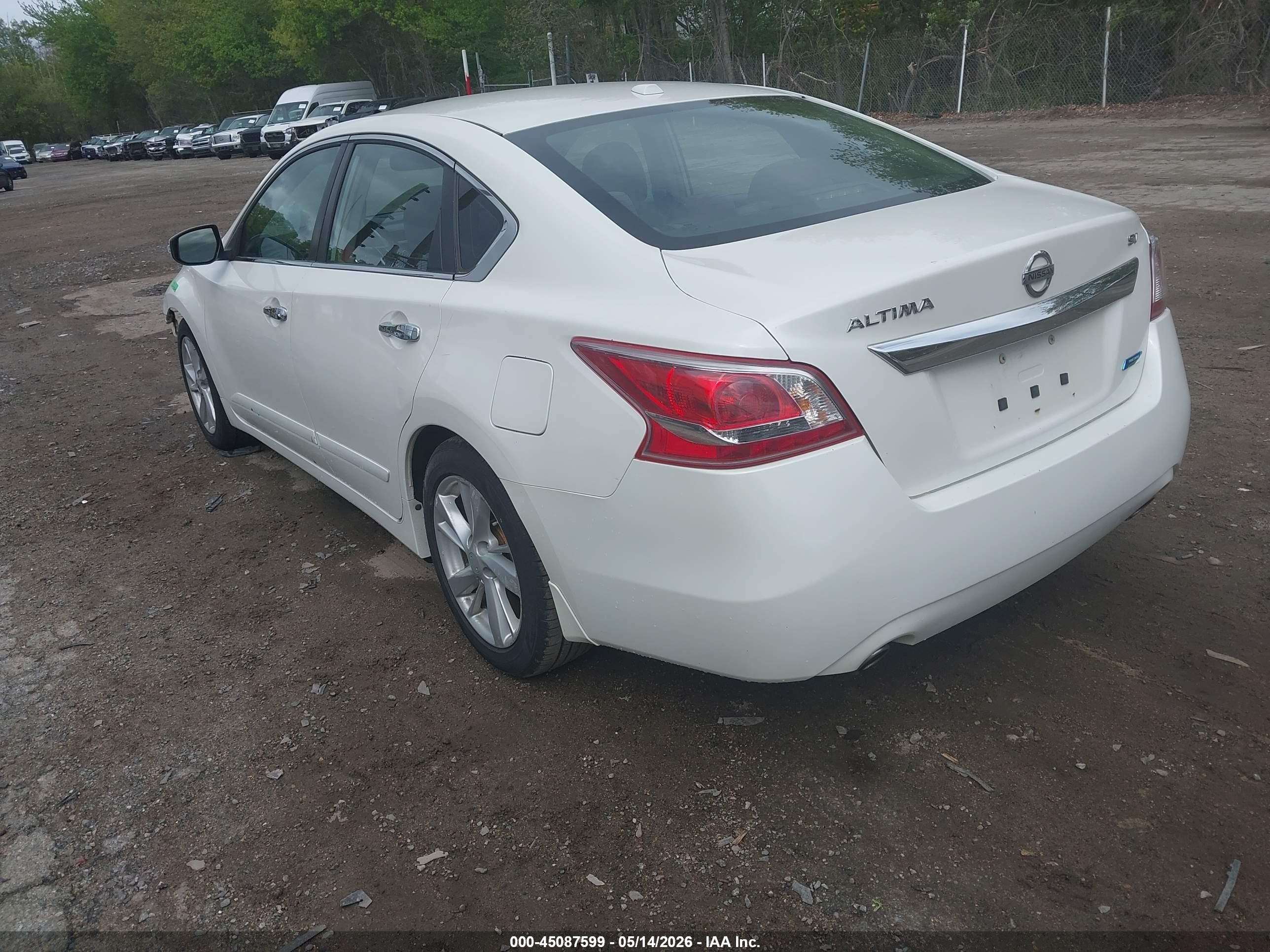 2013 Nissan Altima 2.5 Sv Белый vin: 1N4AL3AP4DC275101