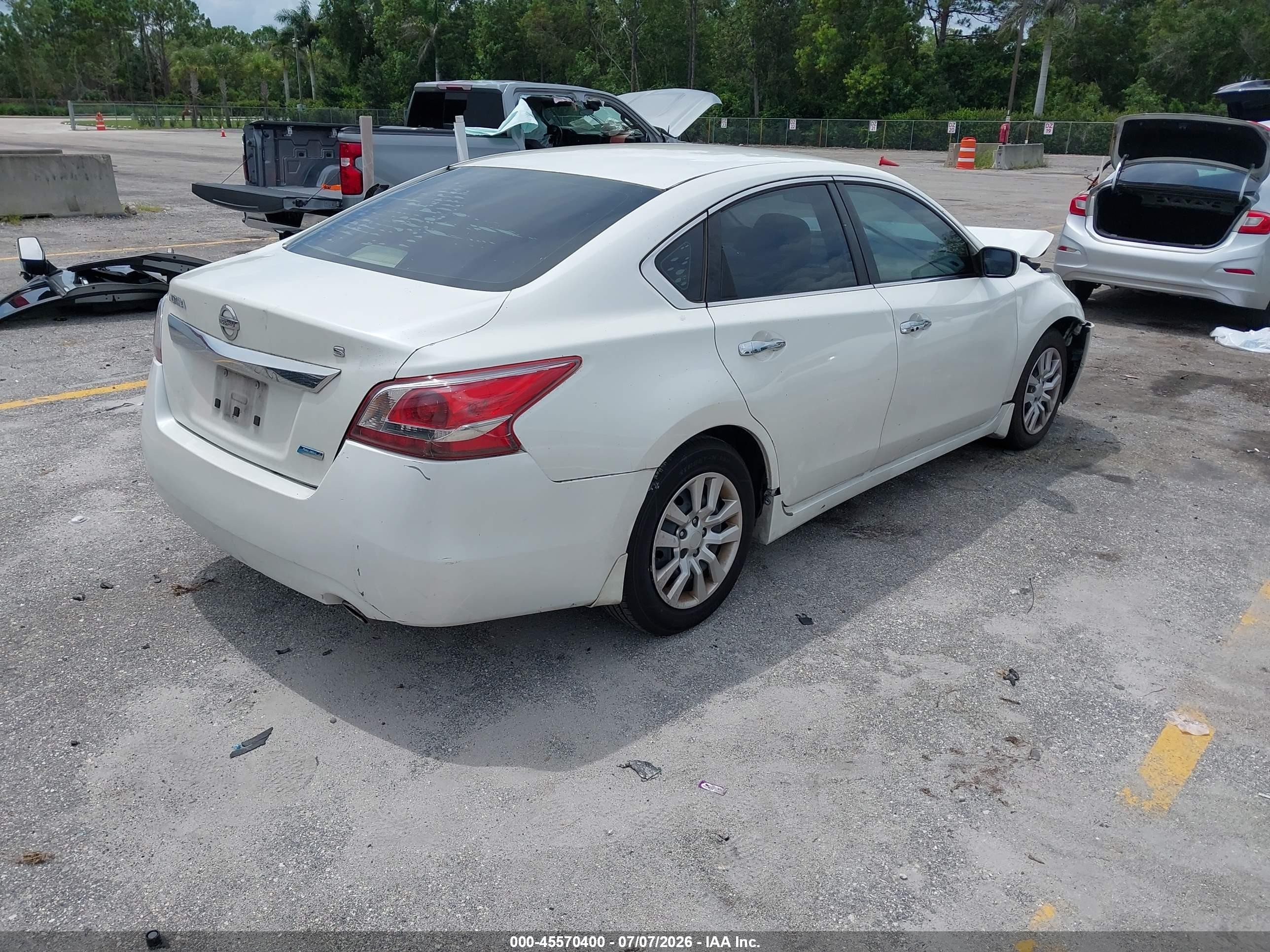 2013 Nissan Altima 2.5 S Белый vin: 1N4AL3AP4DC282680