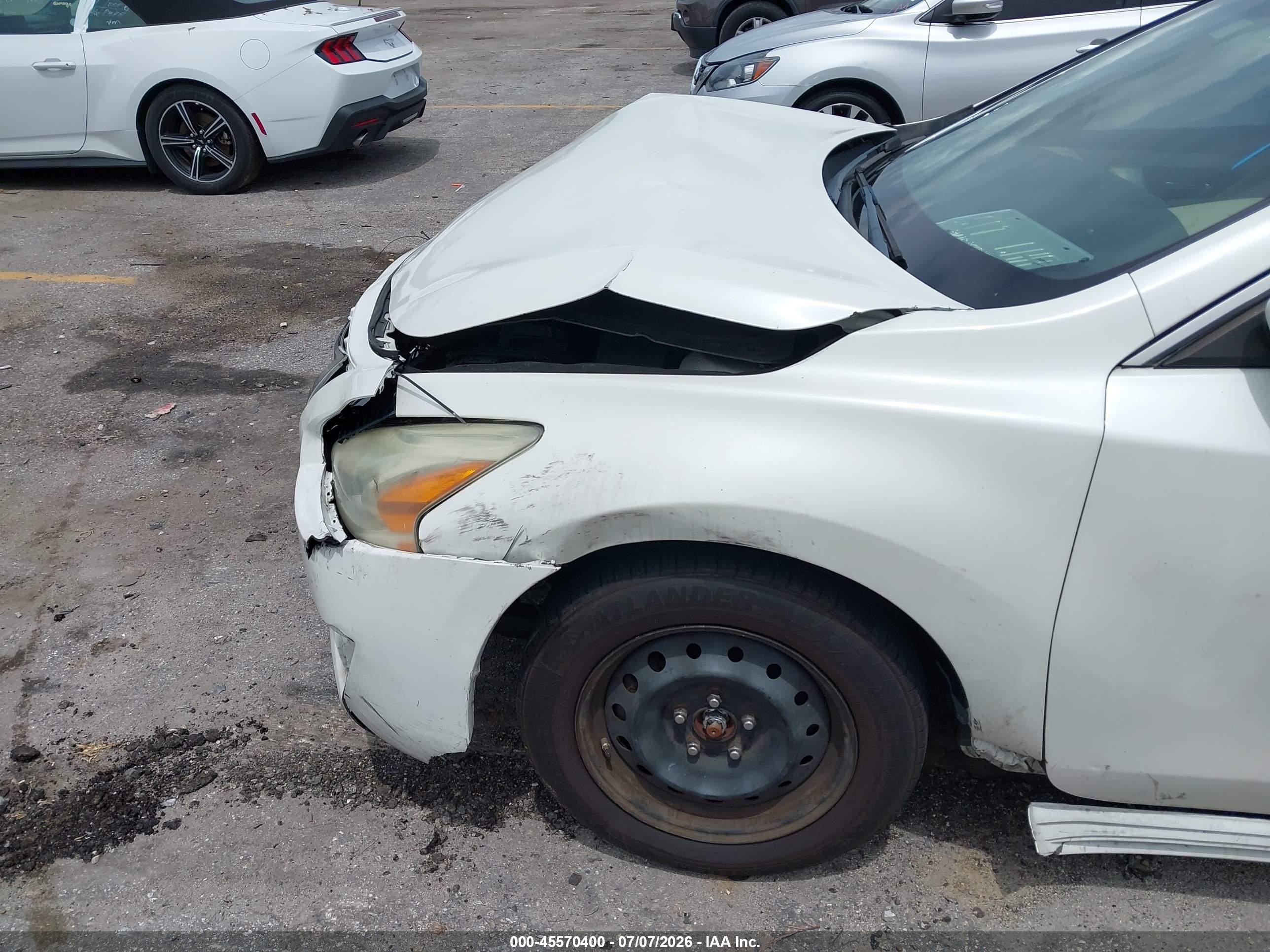 2013 Nissan Altima 2.5 S Белый vin: 1N4AL3AP4DC282680