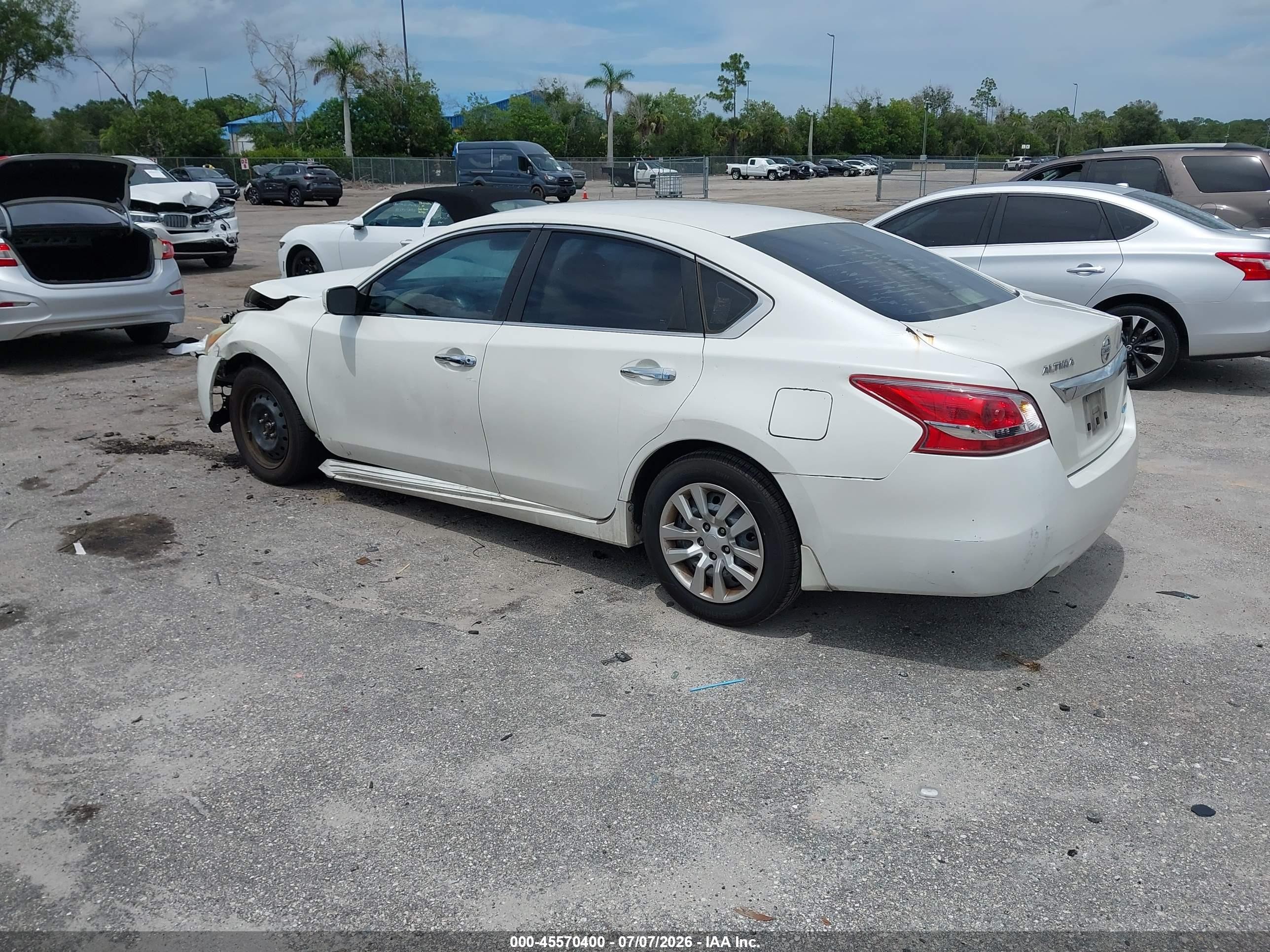 2013 Nissan Altima 2.5 S Белый vin: 1N4AL3AP4DC282680