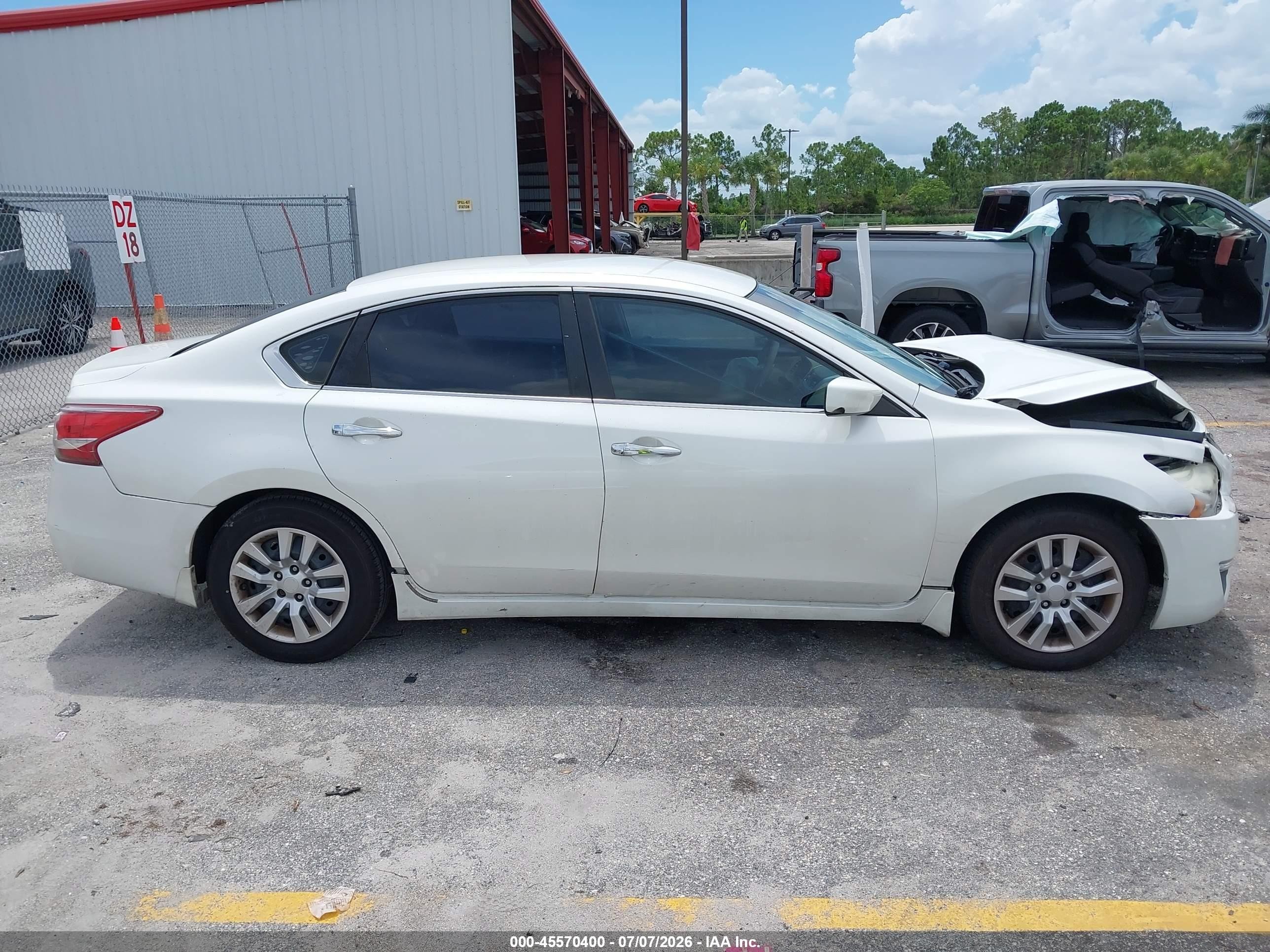 2013 Nissan Altima 2.5 S Белый vin: 1N4AL3AP4DC282680