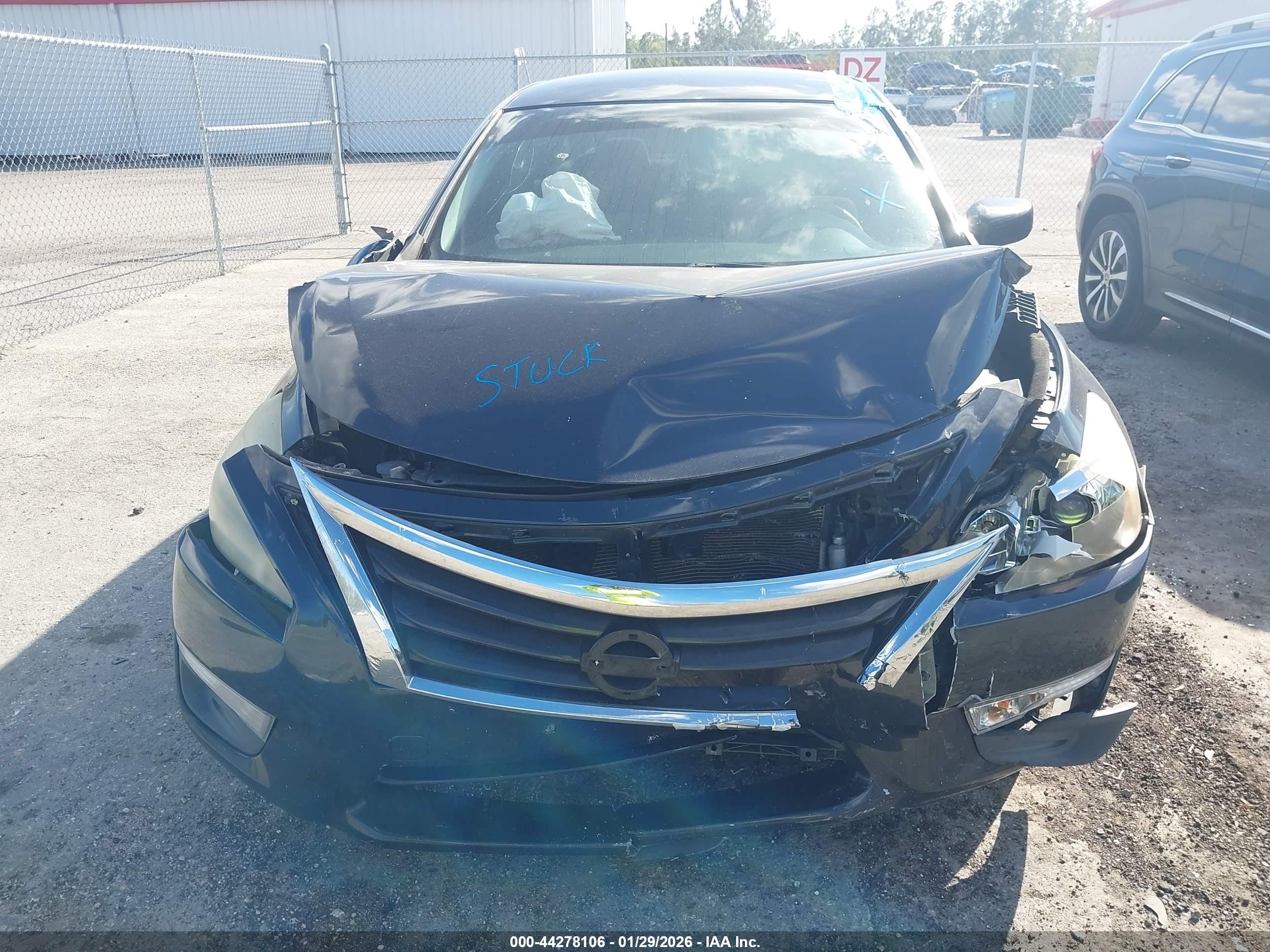 2013 Nissan Altima 2.5 S Dark Blue vin: 1N4AL3AP4DC902010