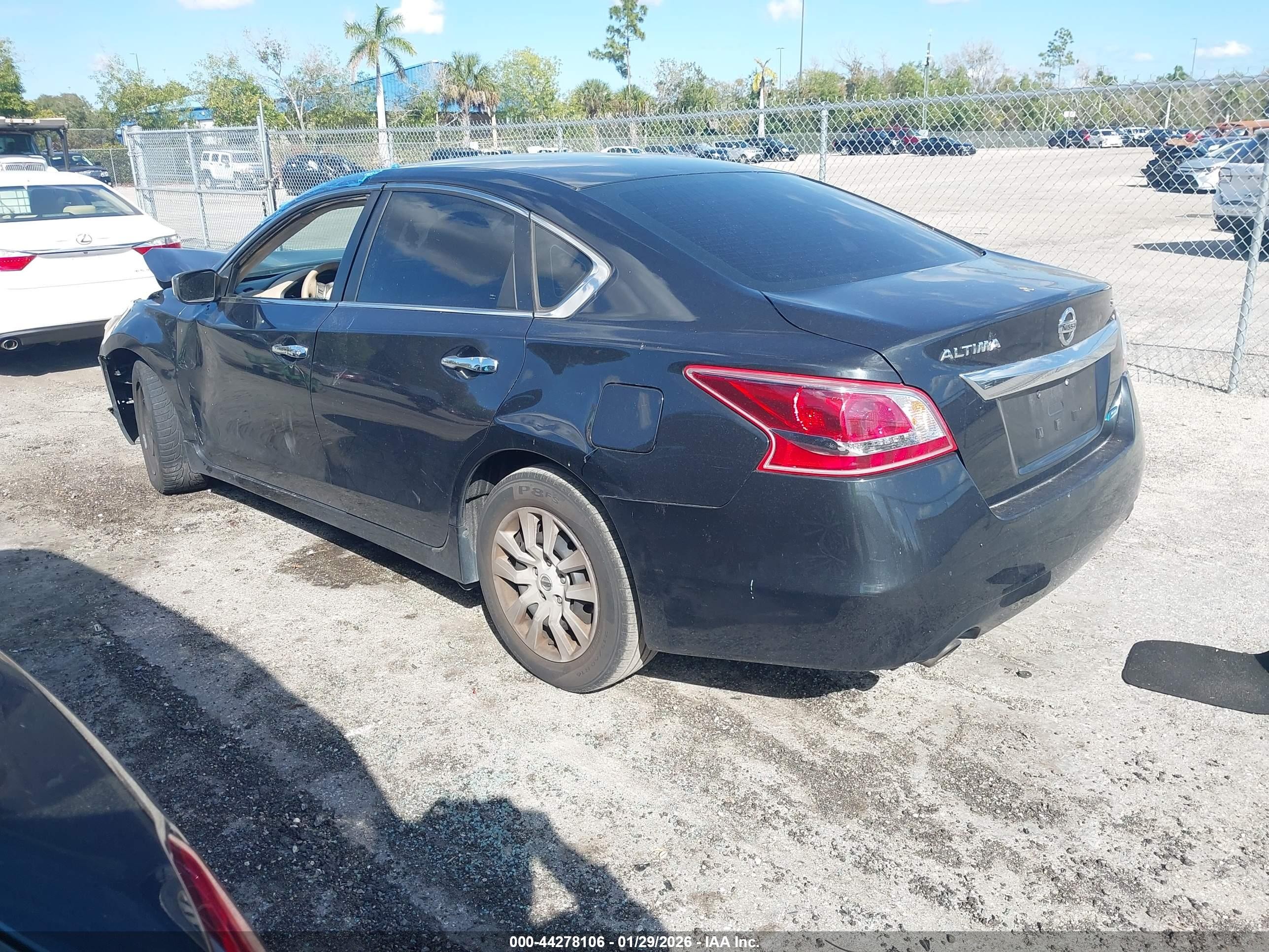 2013 Nissan Altima 2.5 S Dark Blue vin: 1N4AL3AP4DC902010