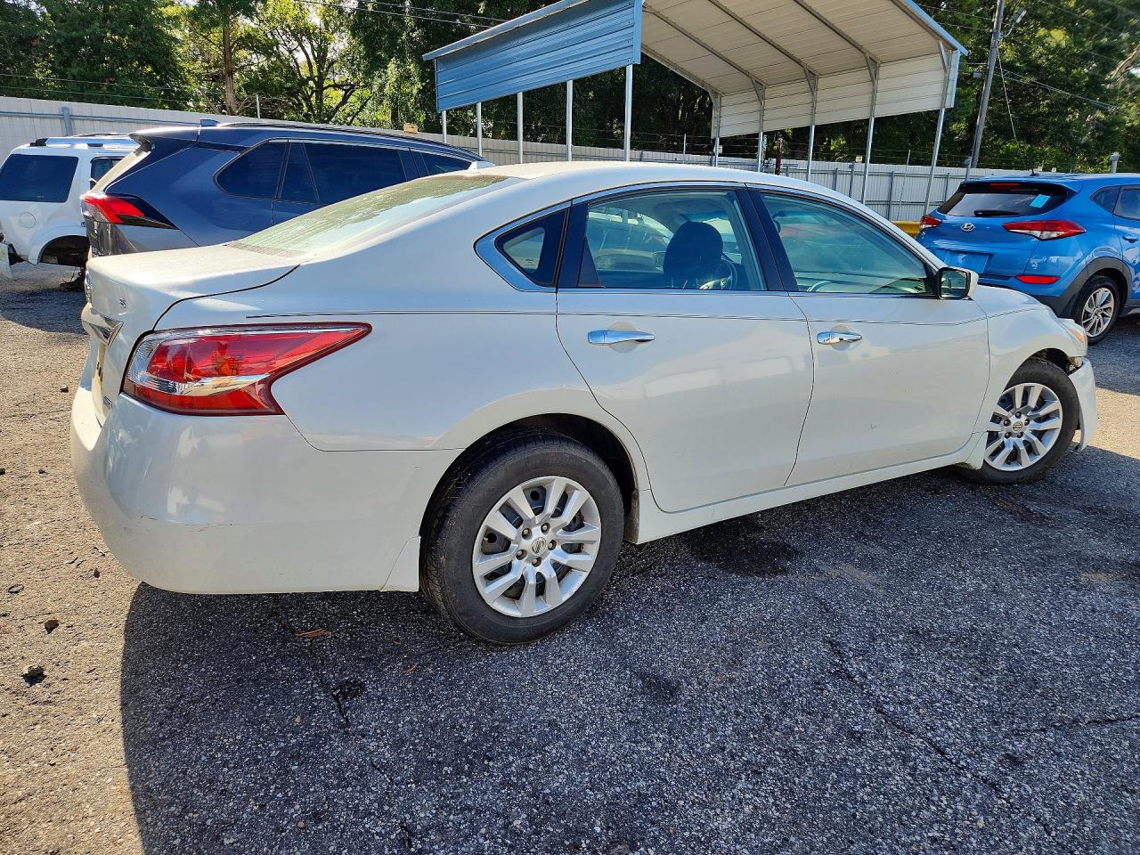 2013 Nissan Altima 2.5 Белый vin: 1N4AL3AP4DN417094