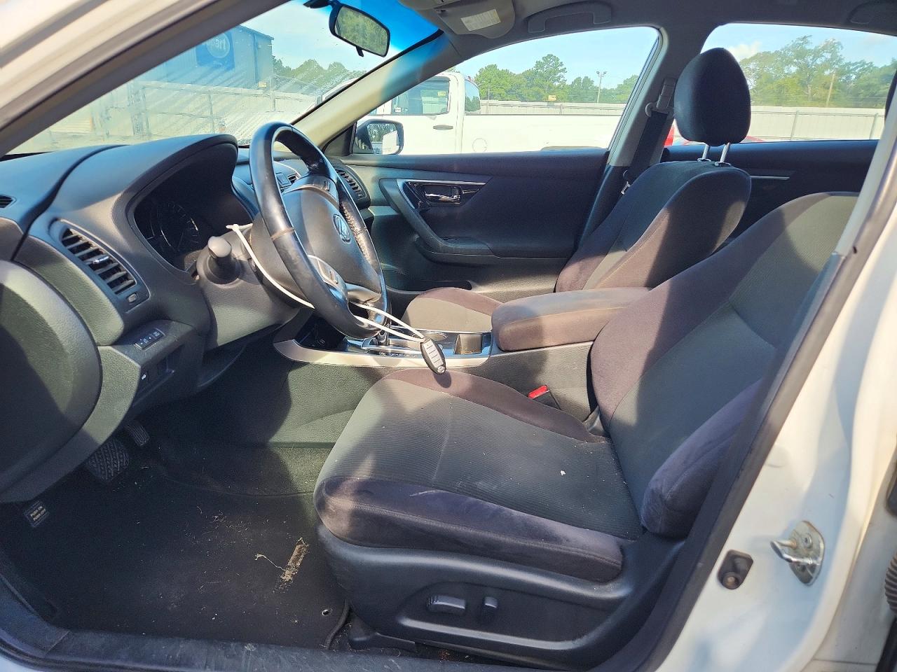 2013 Nissan Altima 2.5 Белый vin: 1N4AL3AP4DN417094