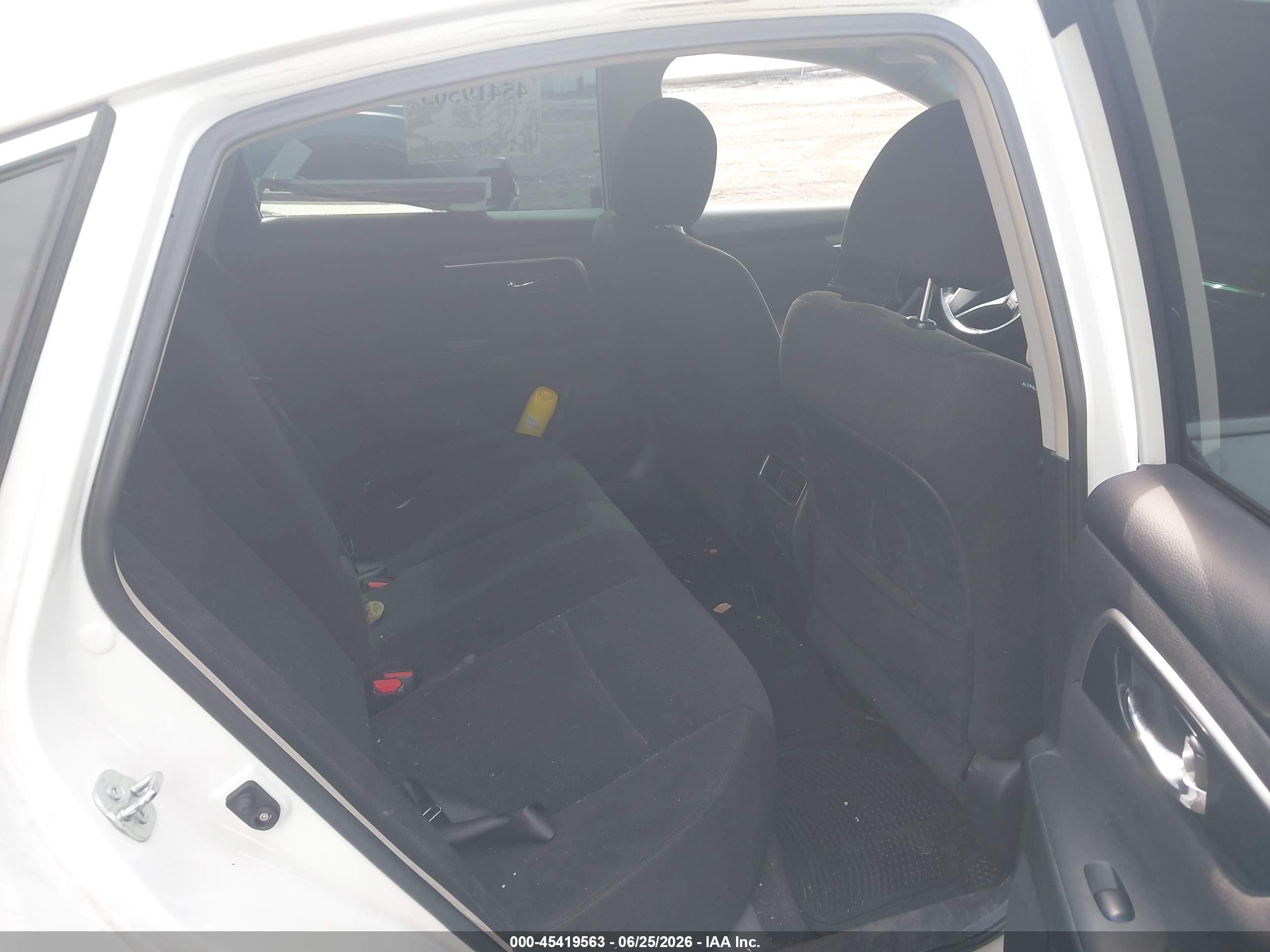2013 Nissan Altima 2.5 Sv White vin: 1N4AL3AP4DN427916