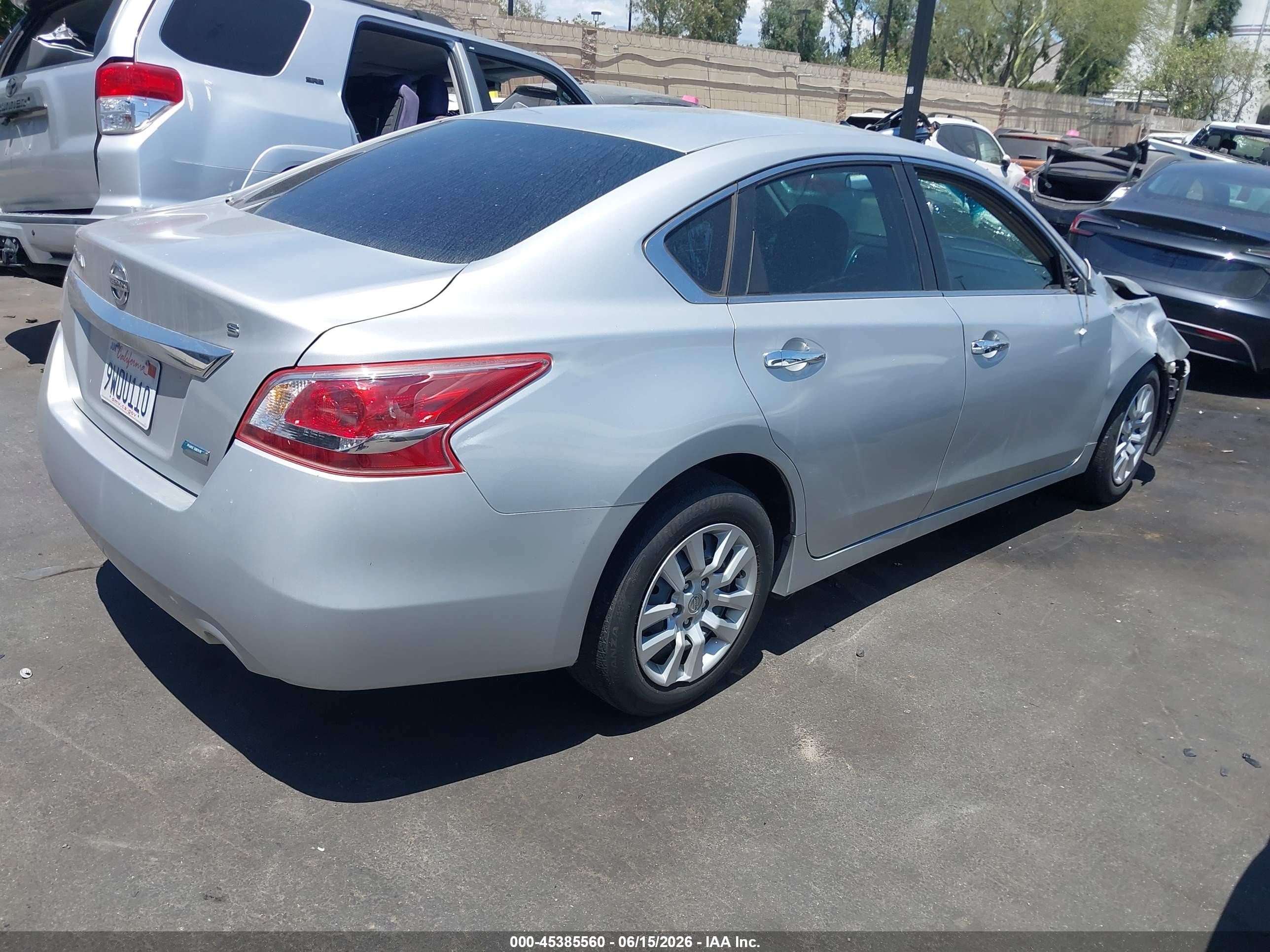 2013 Nissan Altima 2.5 S Silver vin: 1N4AL3AP4DN467848