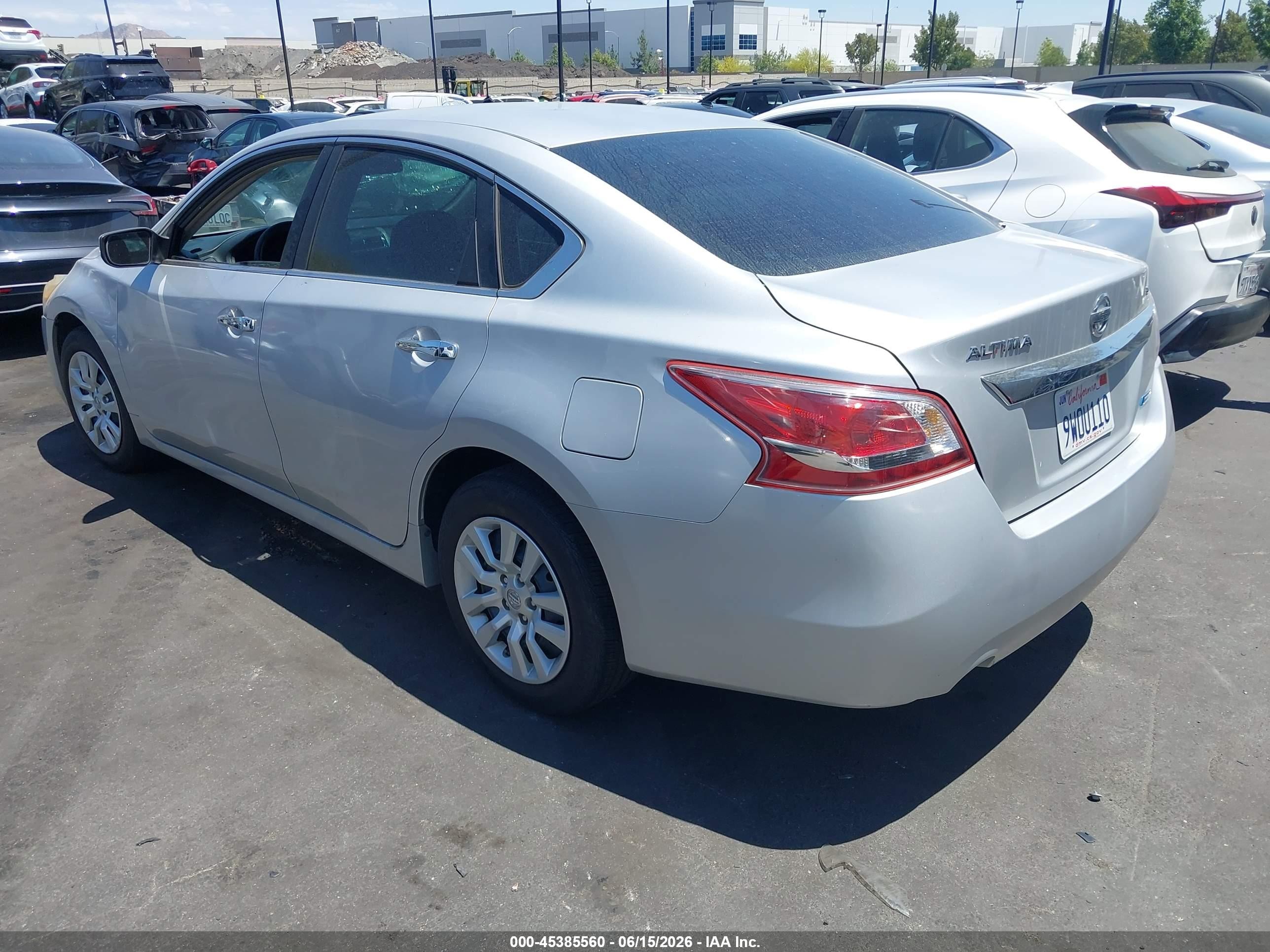 2013 Nissan Altima 2.5 S Silver vin: 1N4AL3AP4DN467848