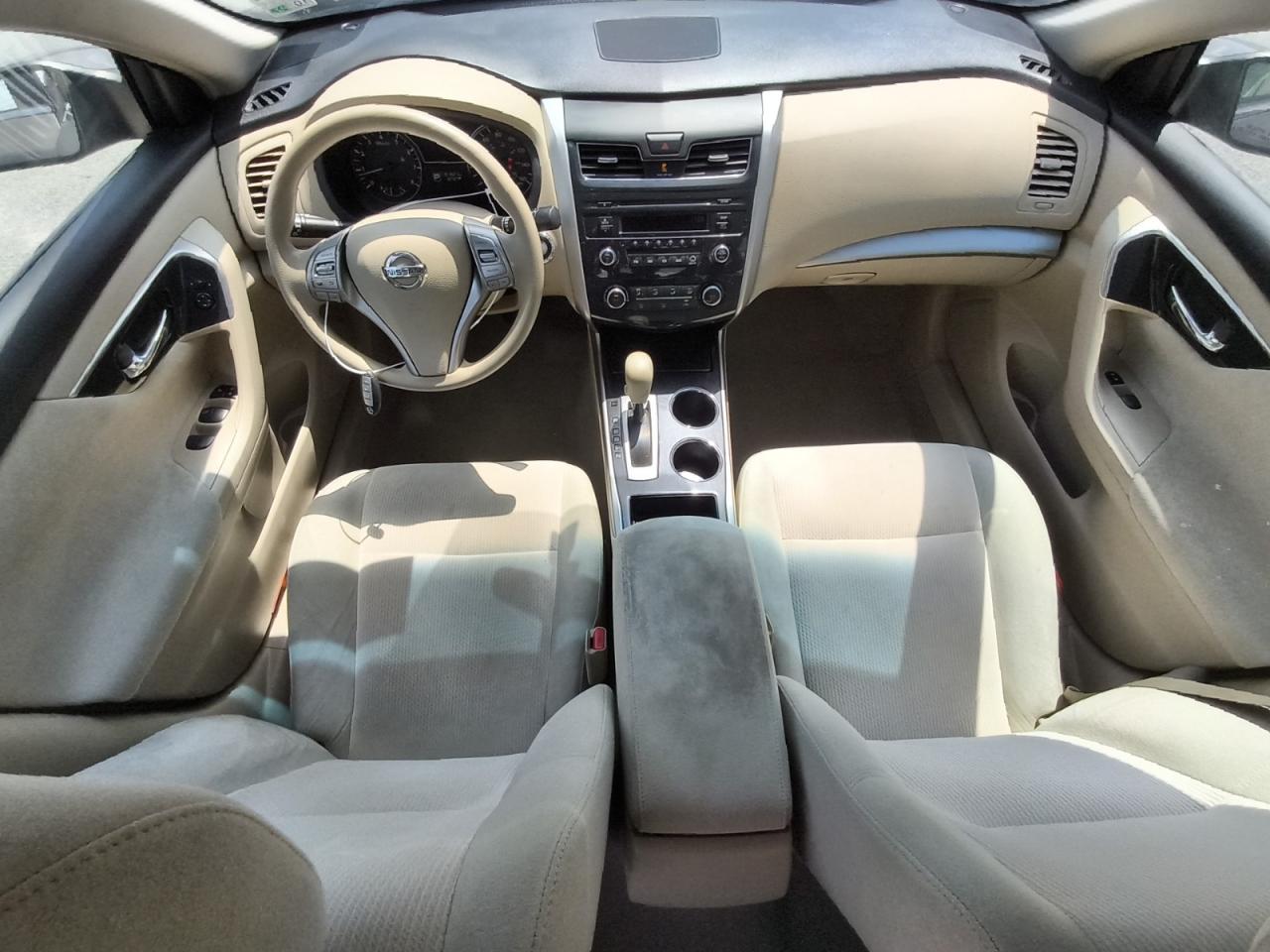 2013 Nissan Altima 2.5 Желто-коричневый vin: 1N4AL3AP4DN495651 Damage: Console Cover, Stained, Permanent