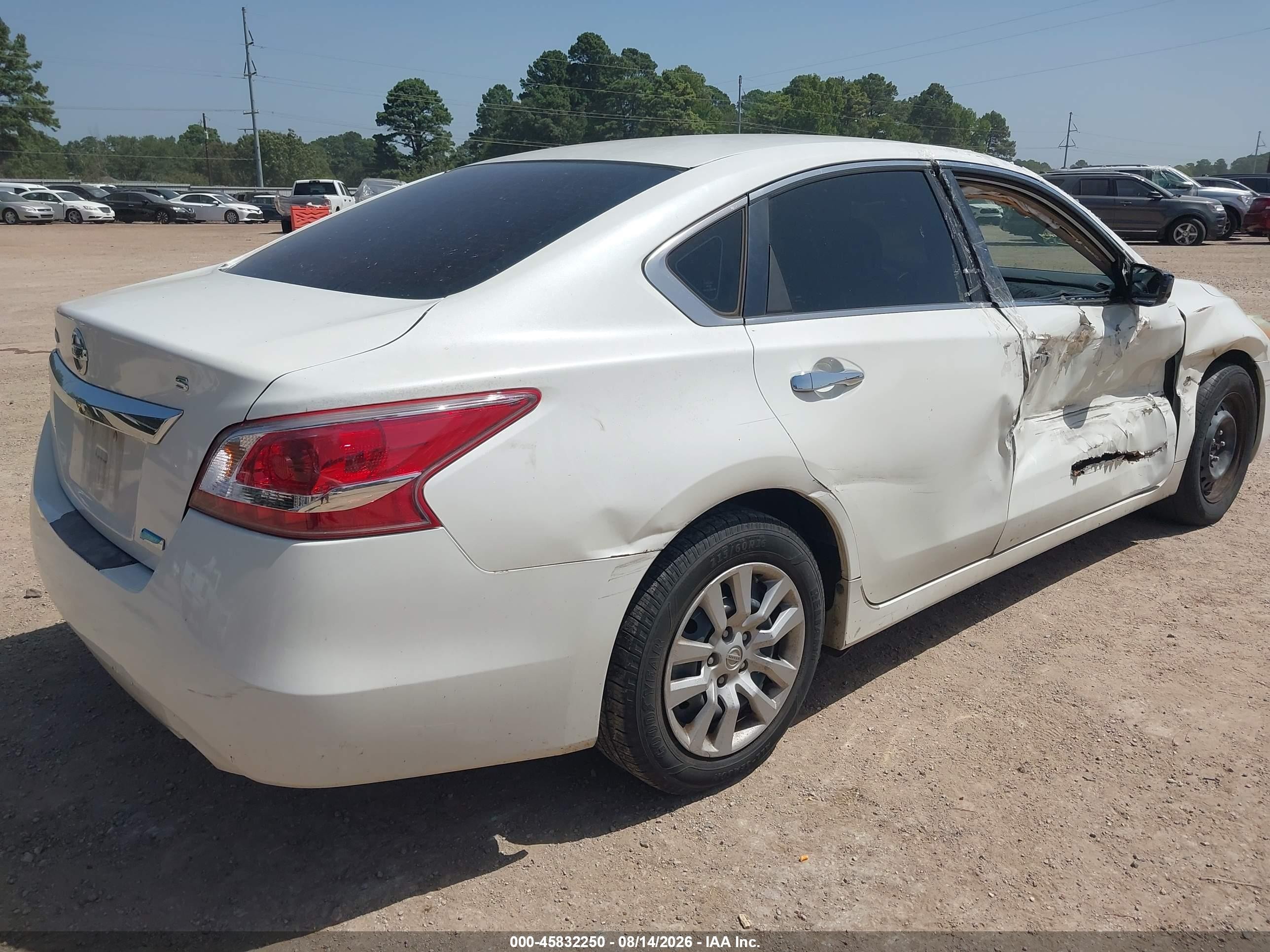 2013 Nissan Altima 2.5 S Белый vin: 1N4AL3AP4DN515459