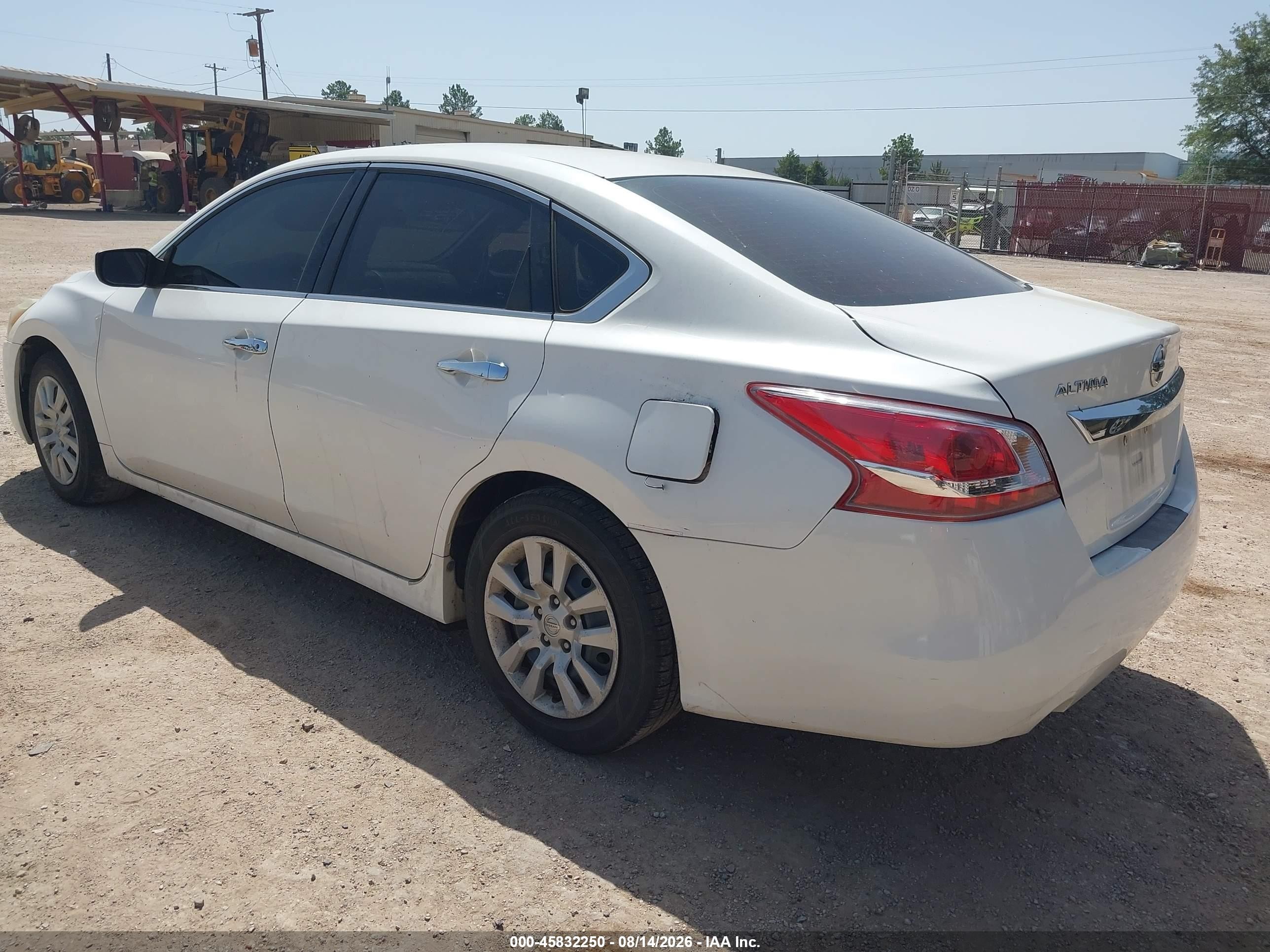 2013 Nissan Altima 2.5 S Белый vin: 1N4AL3AP4DN515459
