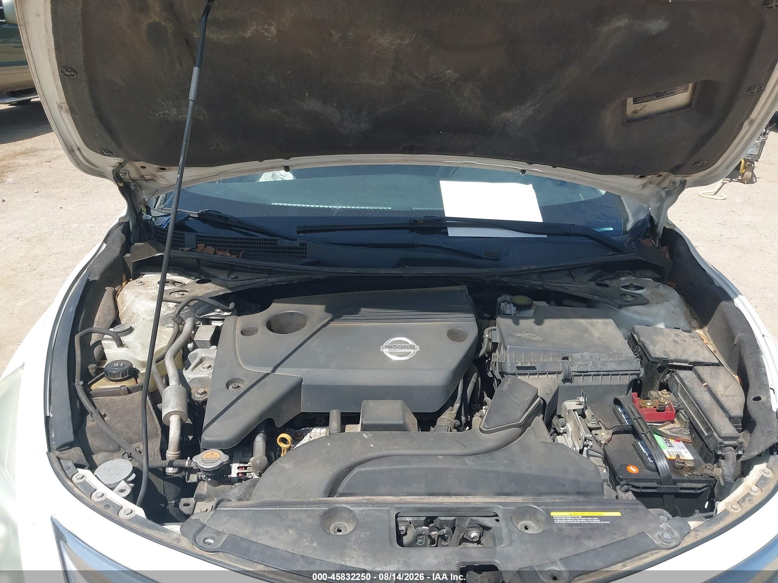 2013 Nissan Altima 2.5 S Белый vin: 1N4AL3AP4DN515459