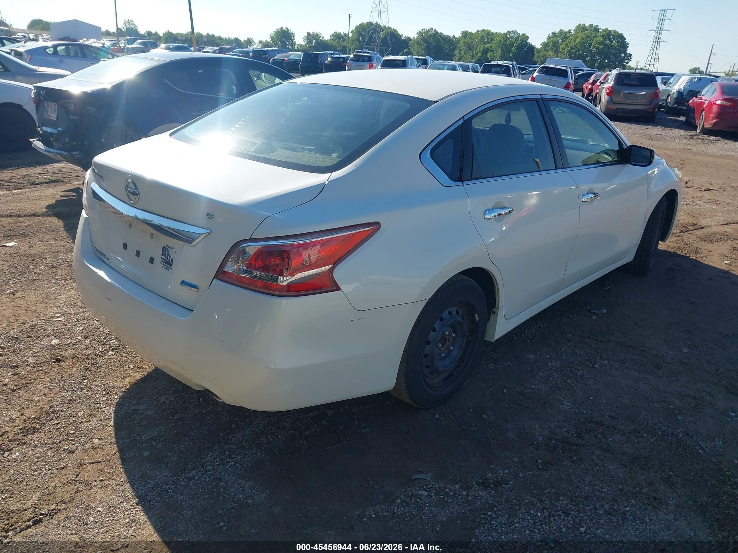 2013 Nissan Altima 2.5 S White vin: 1N4AL3AP4DN519172