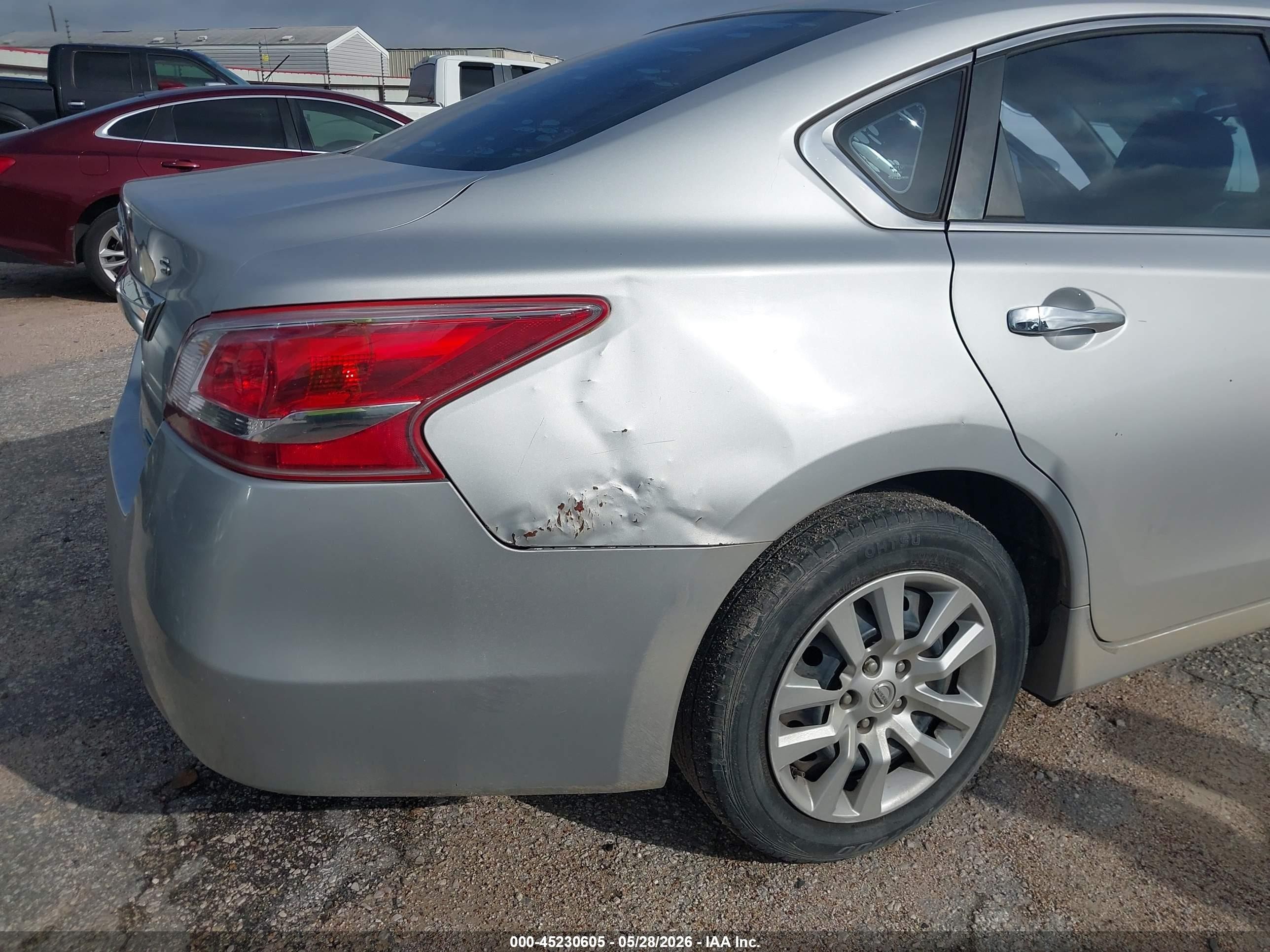 2013 Nissan Altima 2.5 S Silver vin: 1N4AL3AP4DN524341