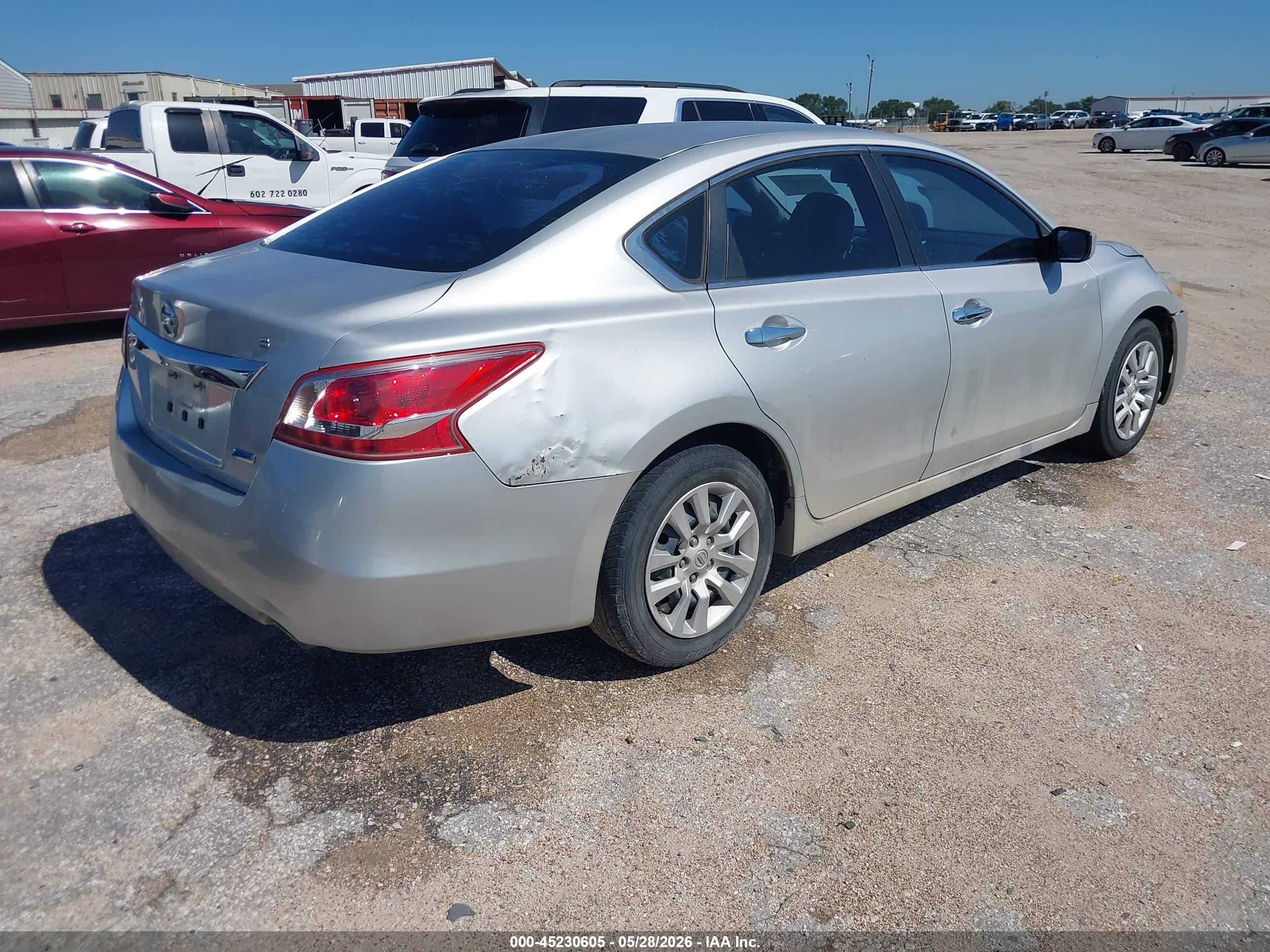 2013 Nissan Altima 2.5 S Silver vin: 1N4AL3AP4DN524341