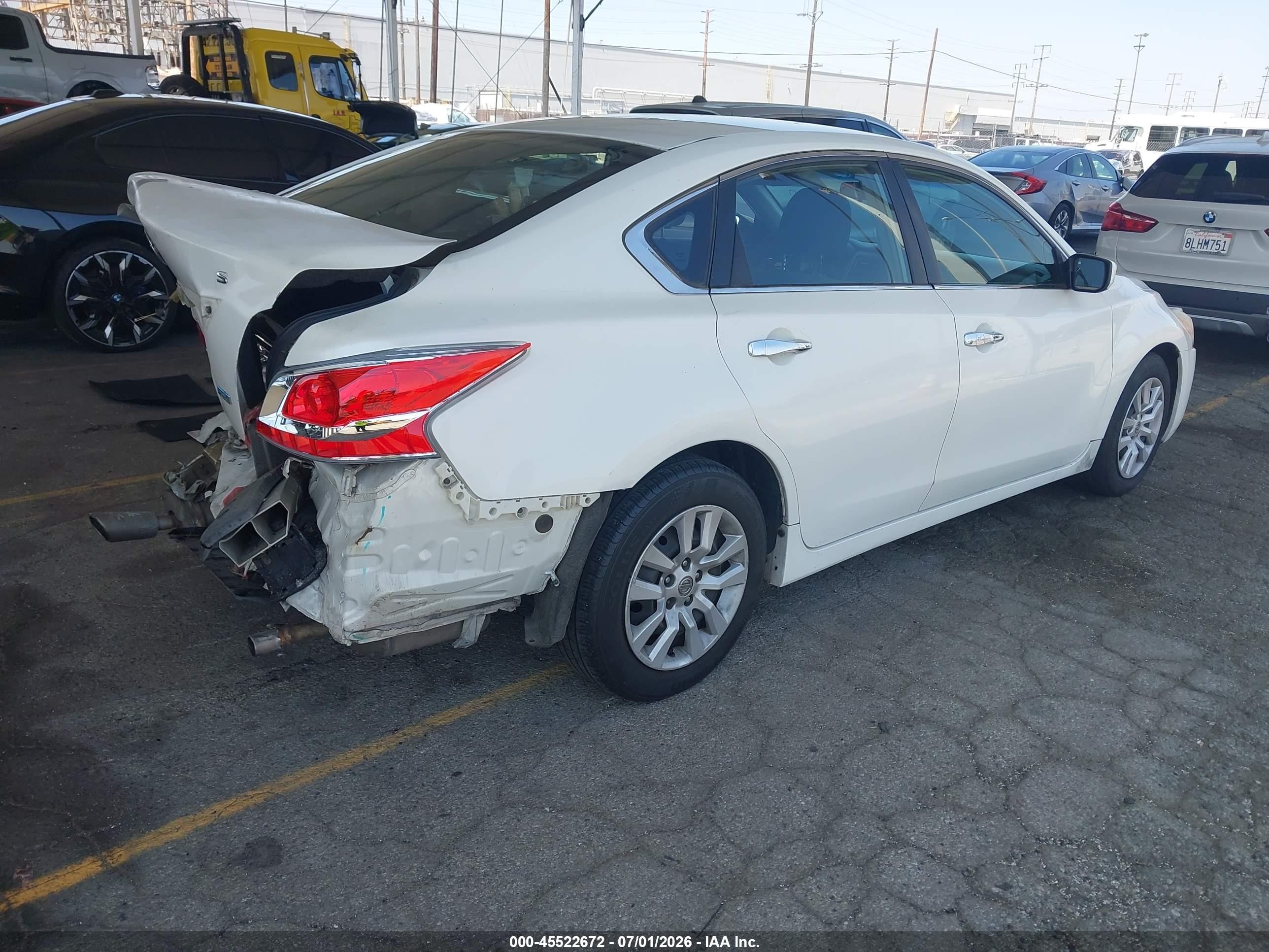 2013 Nissan Altima 2.5 S White vin: 1N4AL3AP4DN532021