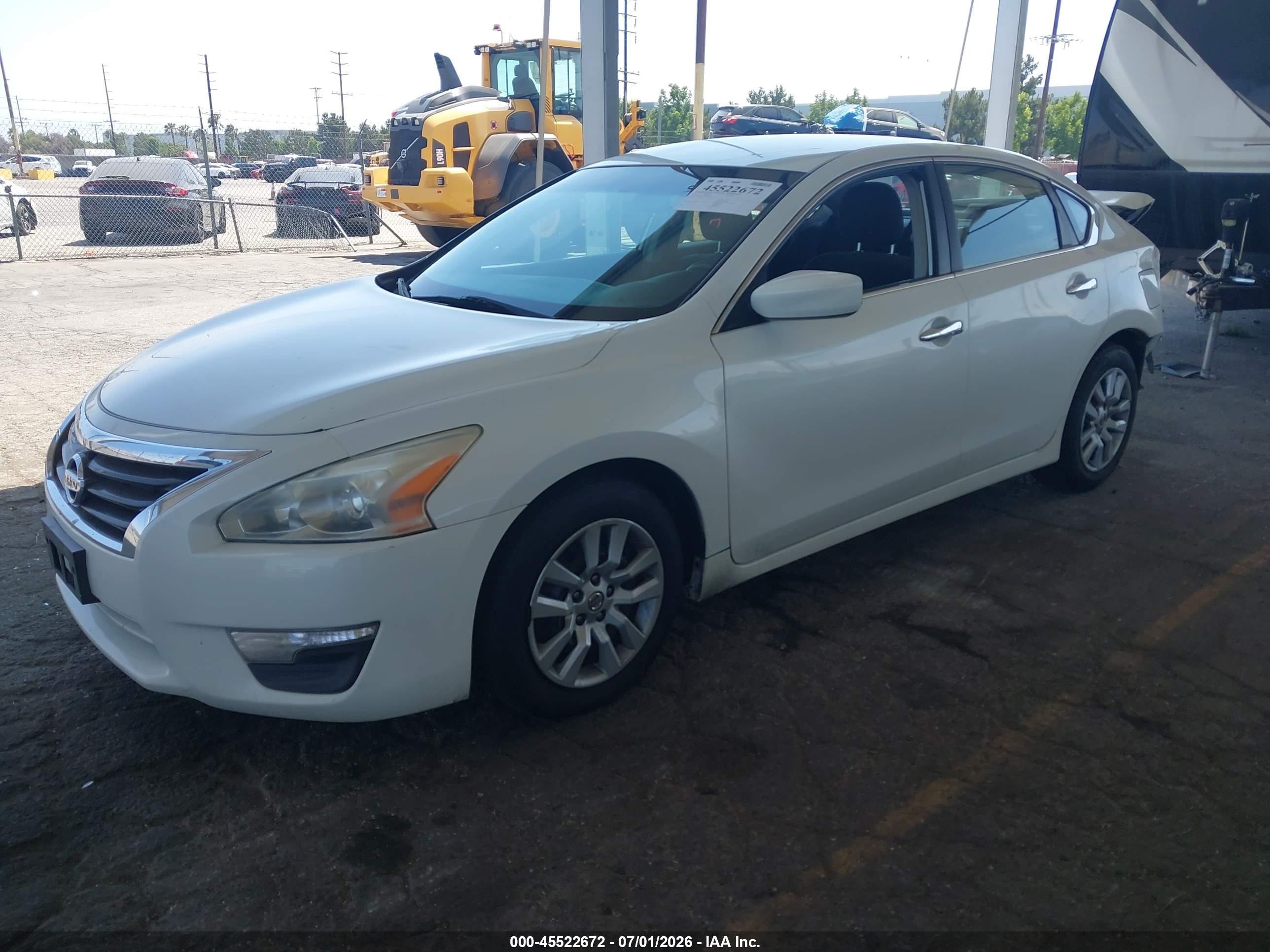 2013 Nissan Altima 2.5 S White vin: 1N4AL3AP4DN532021