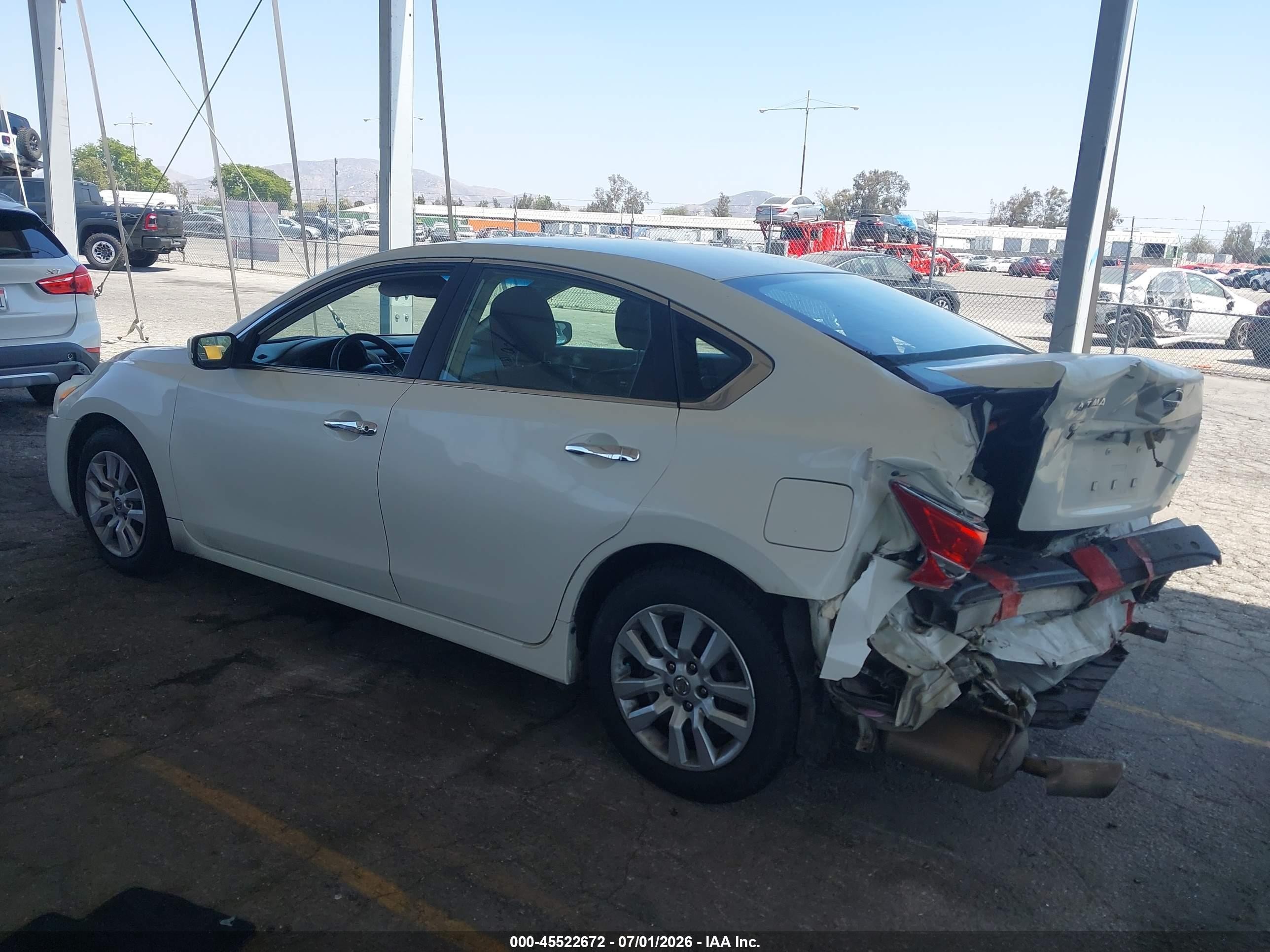 2013 Nissan Altima 2.5 S White vin: 1N4AL3AP4DN532021