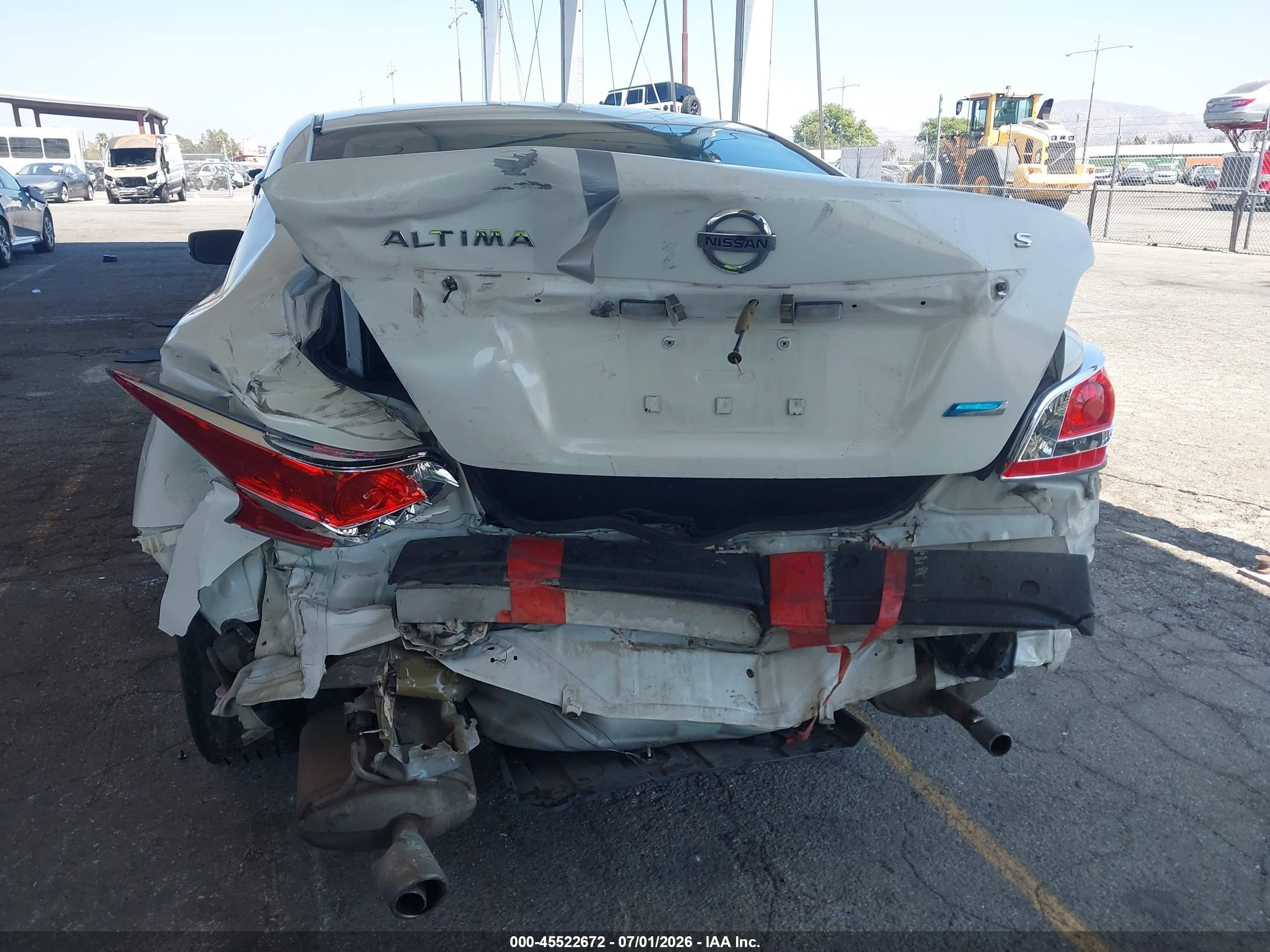 2013 Nissan Altima 2.5 S White vin: 1N4AL3AP4DN532021