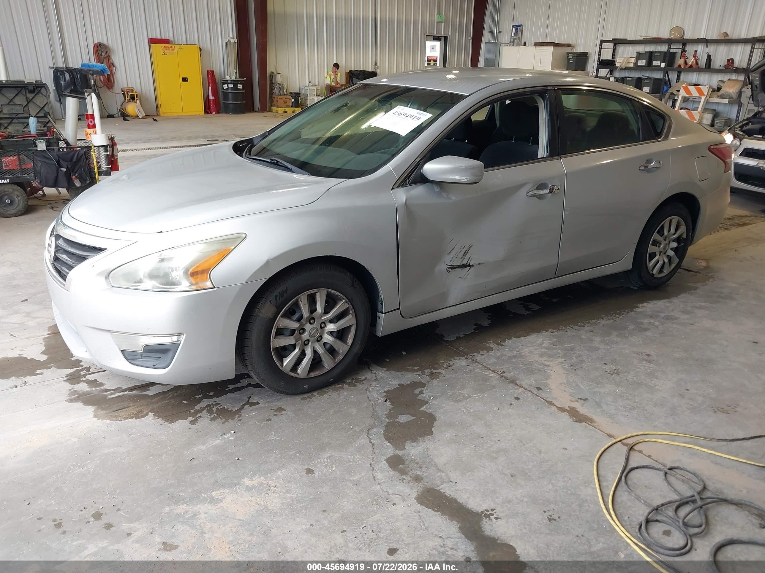 2013 Nissan Altima 2.5 S Silver vin: 1N4AL3AP4DN555976