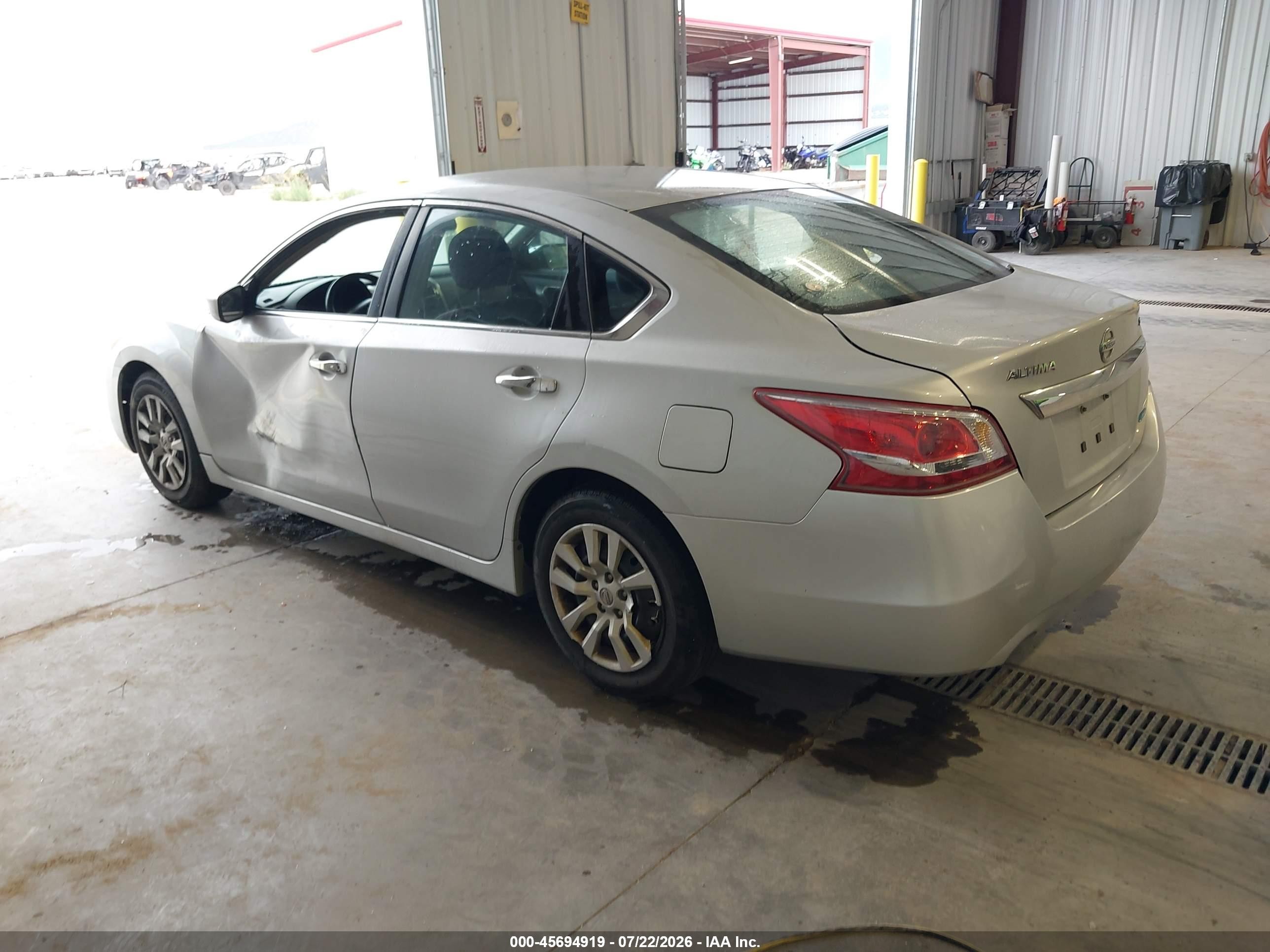 2013 Nissan Altima 2.5 S Silver vin: 1N4AL3AP4DN555976