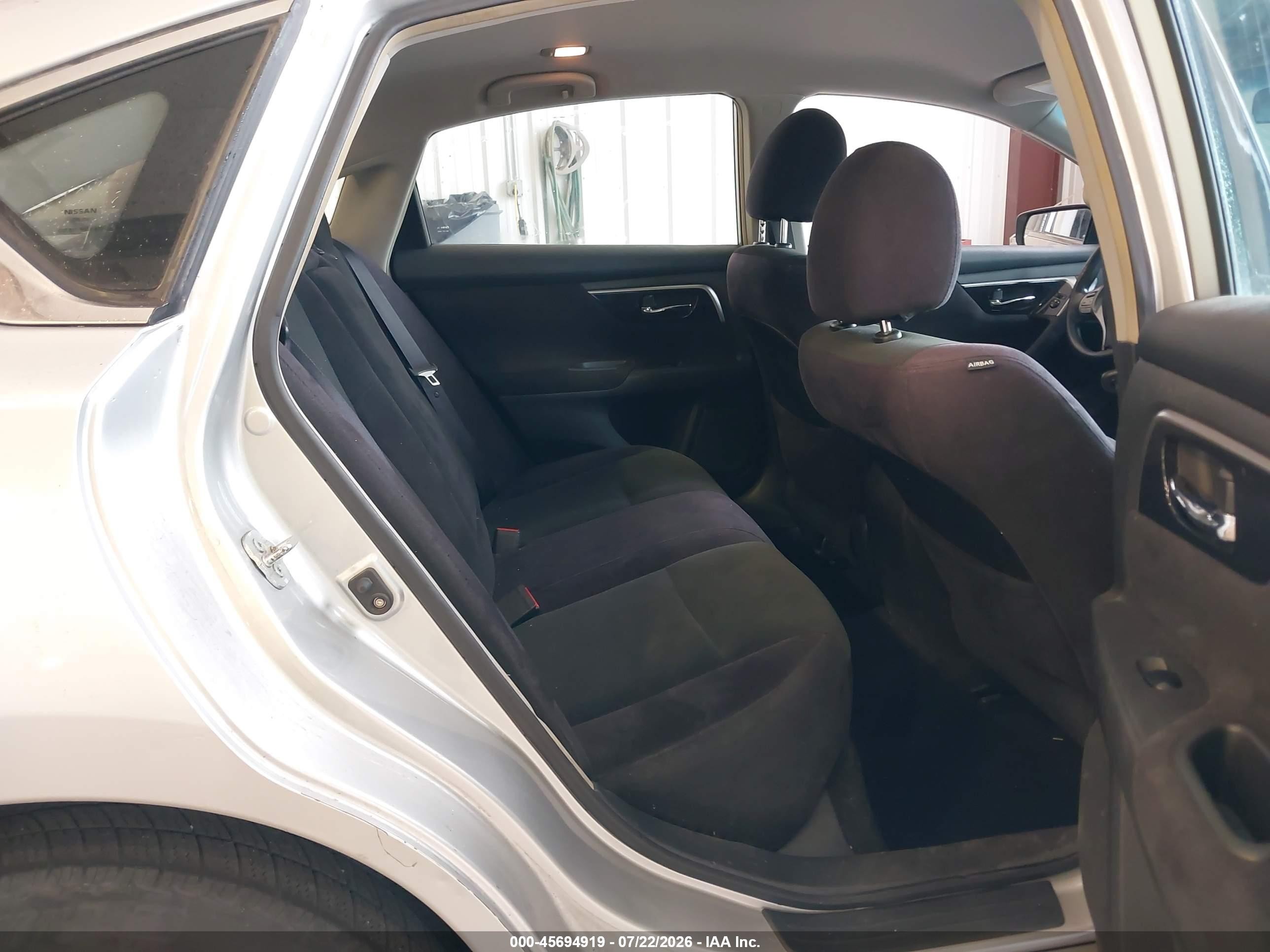 2013 Nissan Altima 2.5 S Silver vin: 1N4AL3AP4DN555976