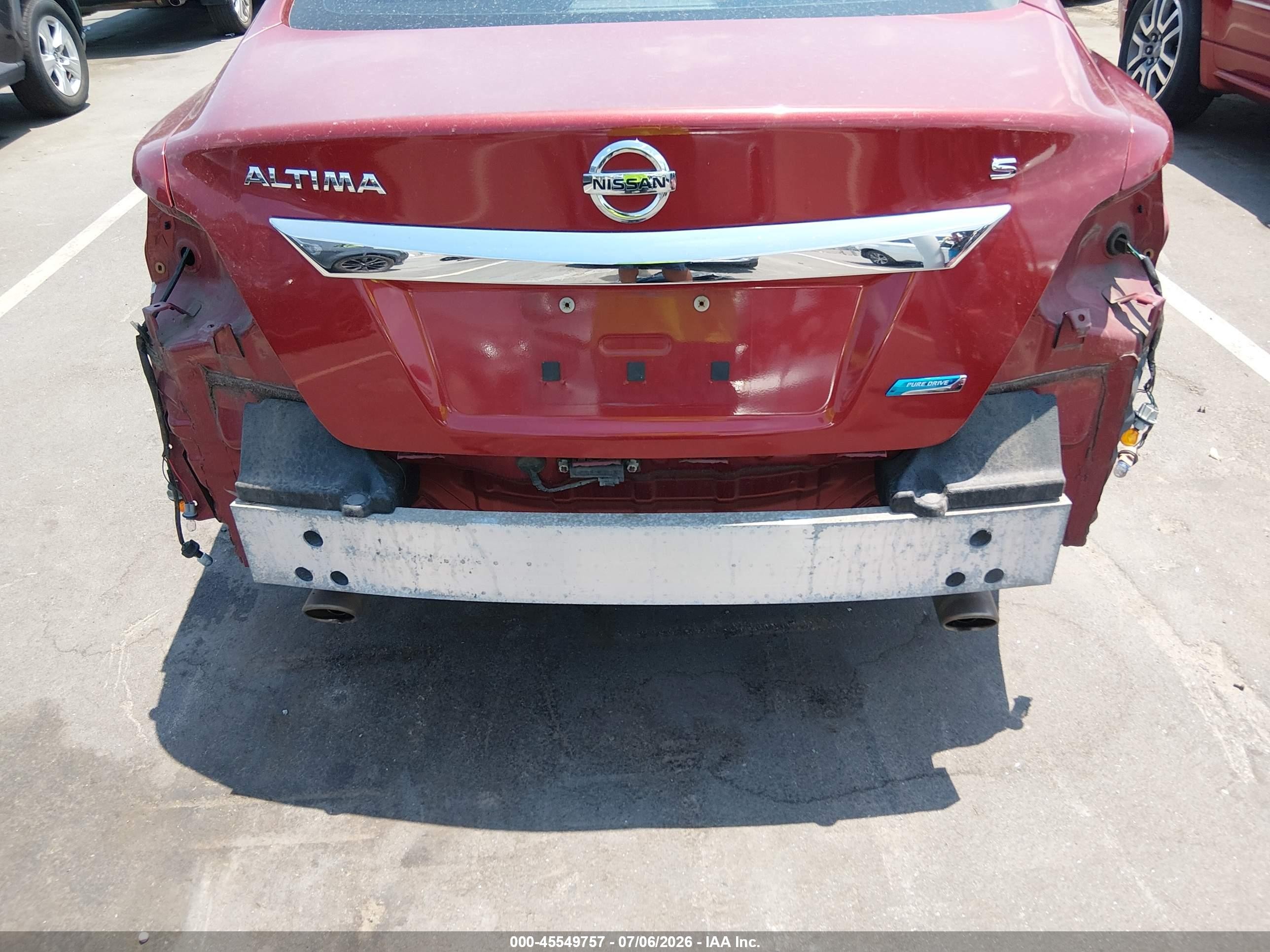 2013 Nissan Altima 2.5 S Red vin: 1N4AL3AP4DN563155