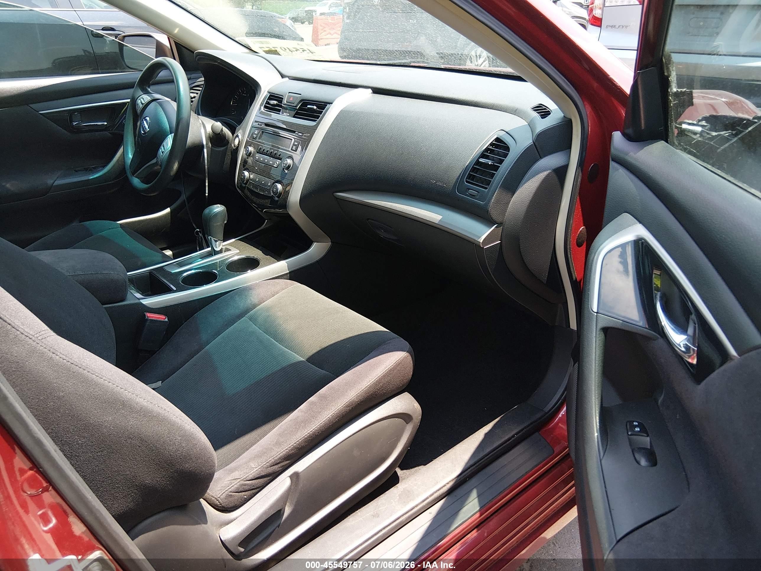 2013 Nissan Altima 2.5 S Red vin: 1N4AL3AP4DN563155