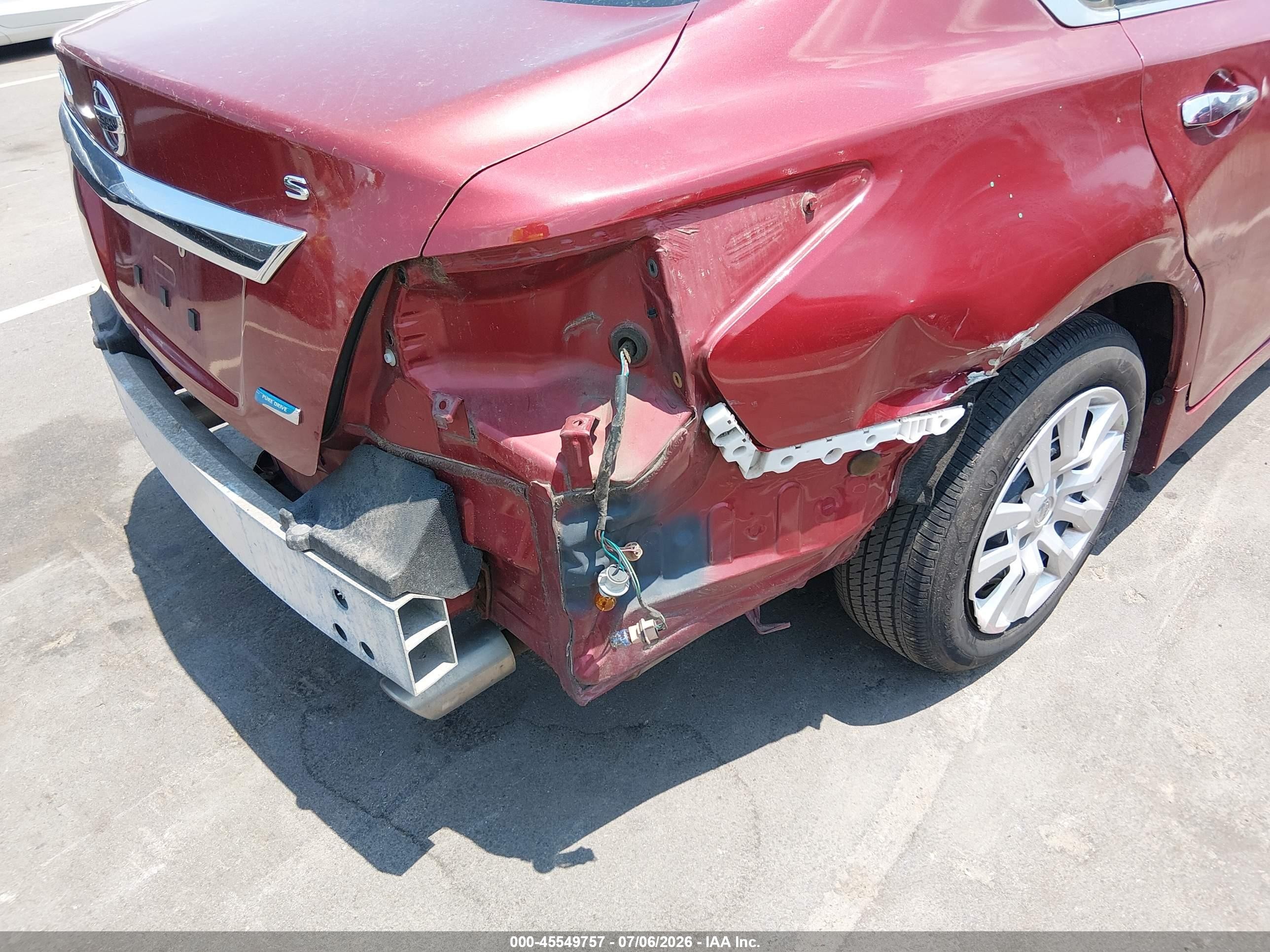 2013 Nissan Altima 2.5 S Red vin: 1N4AL3AP4DN563155