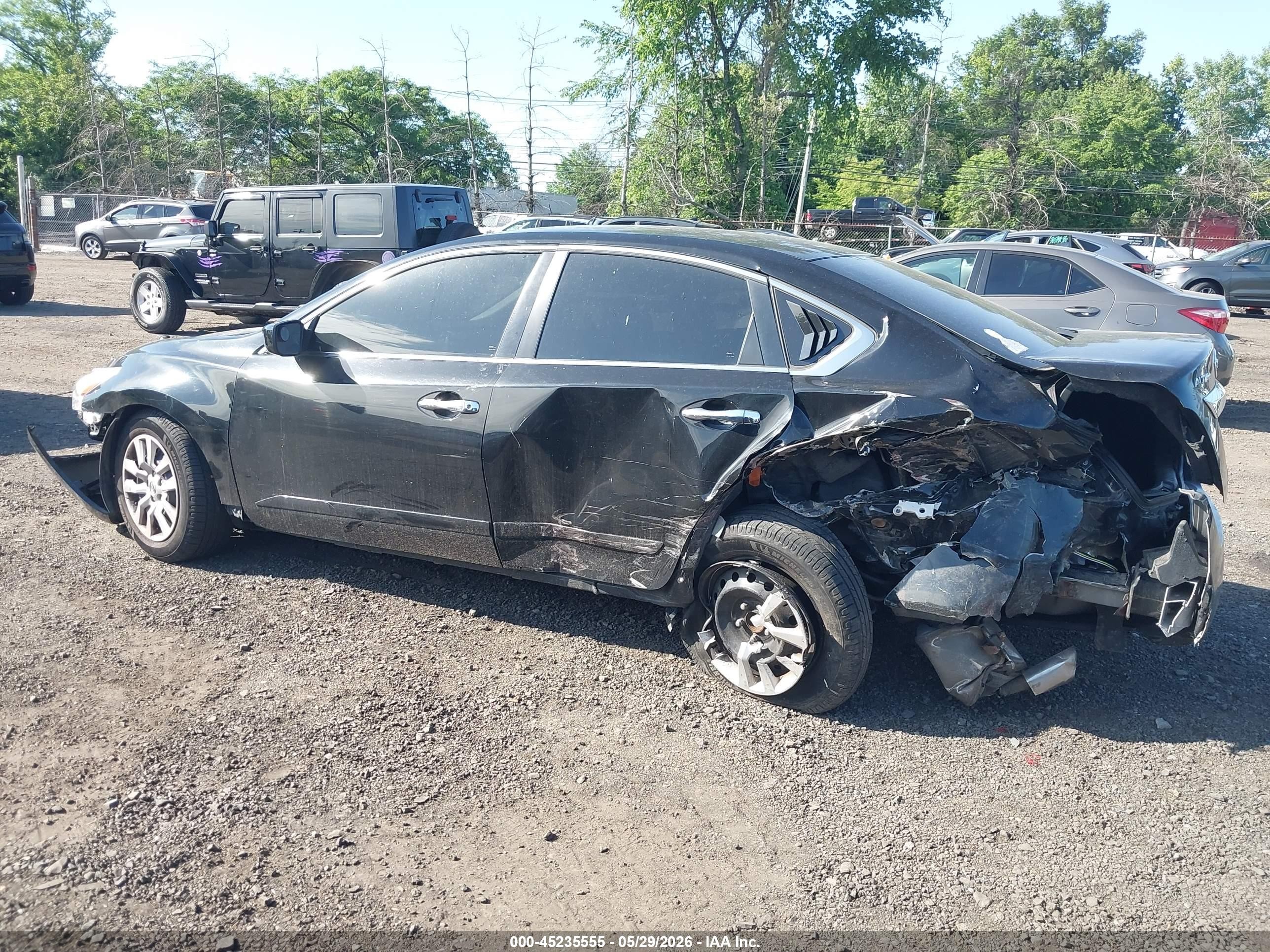 2013 Nissan Altima 2.5 S Black vin: 1N4AL3AP4DN564970