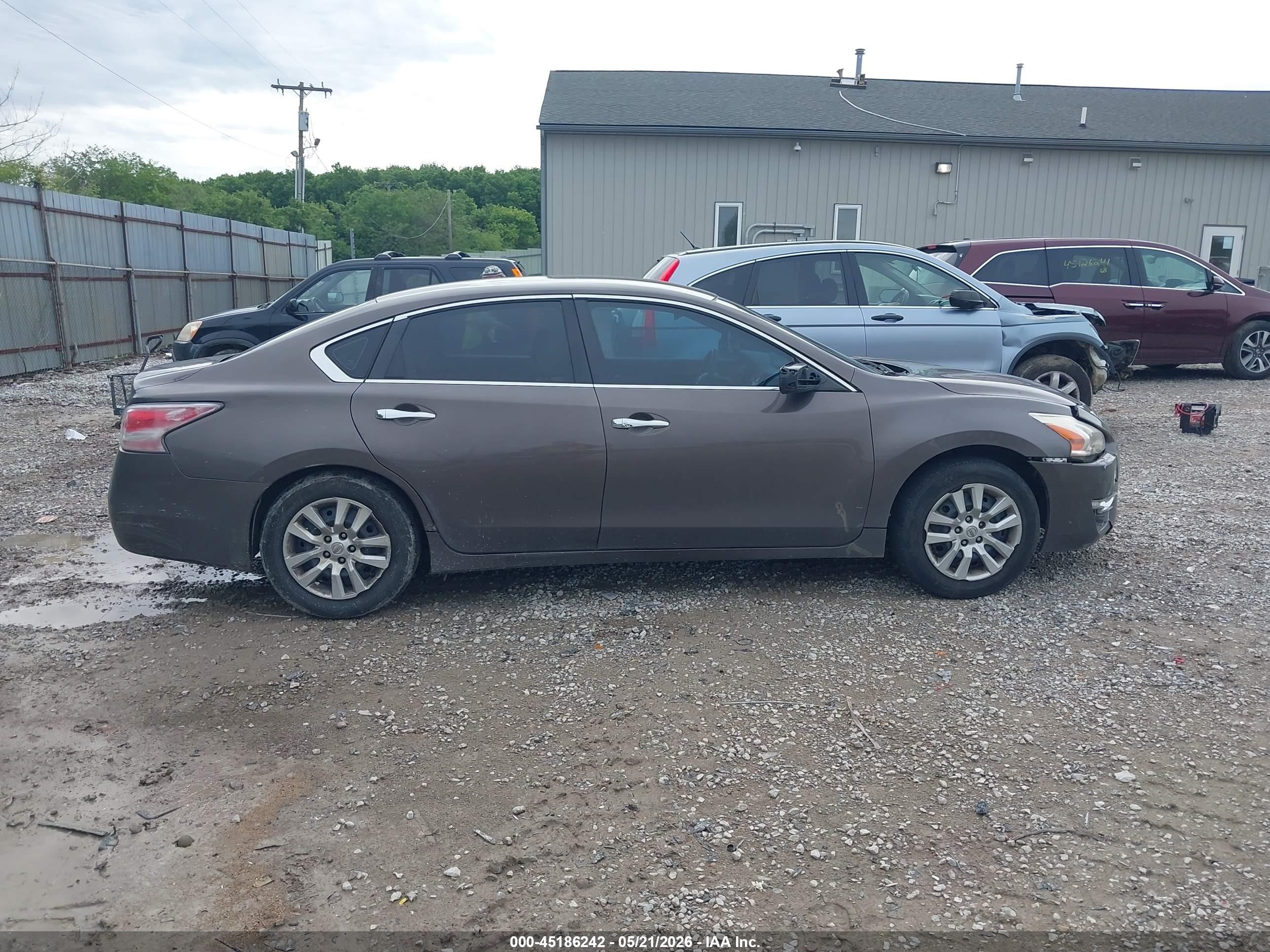 2014 Nissan Altima 2.5 S Brown vin: 1N4AL3AP4EC104771