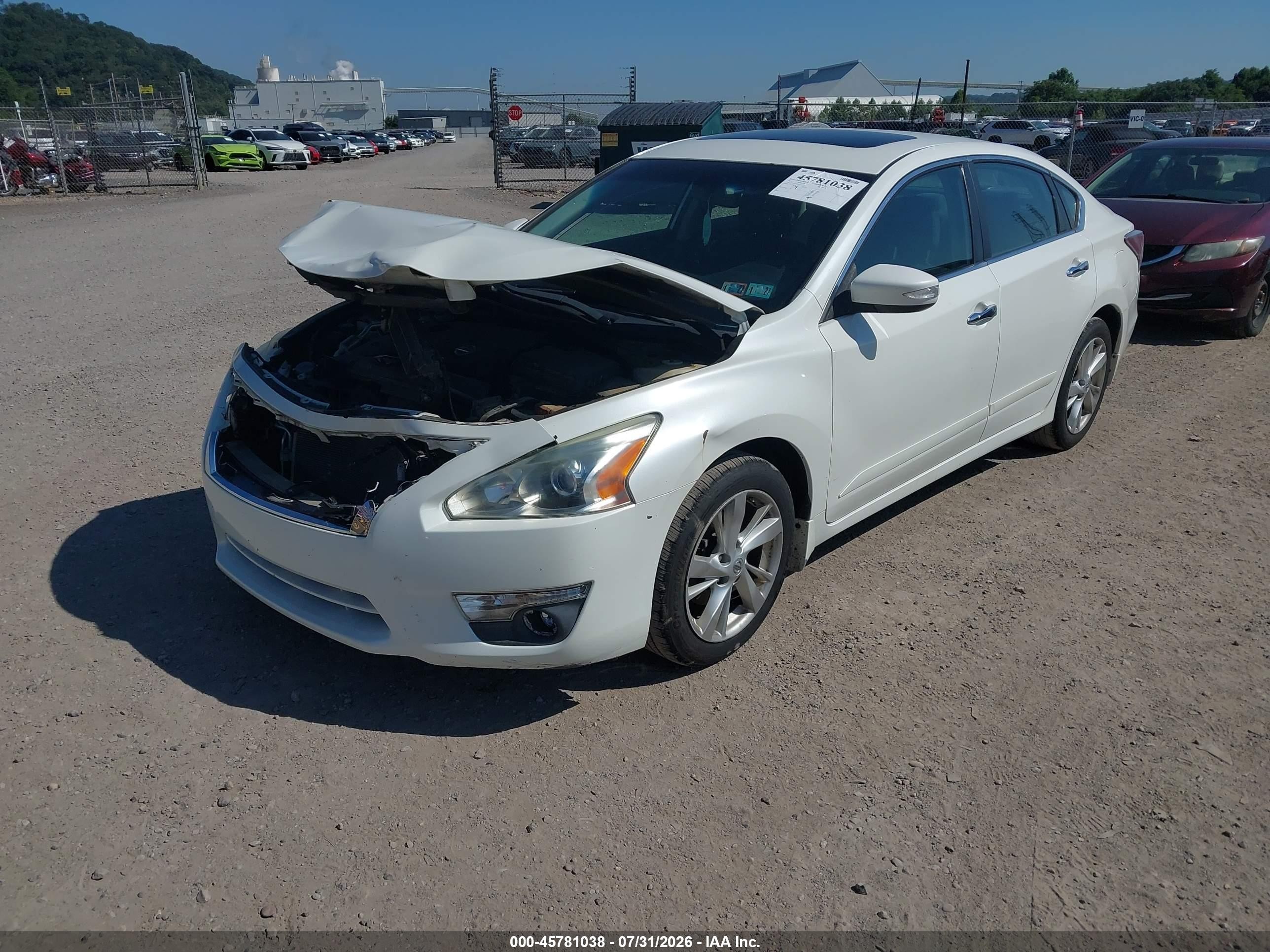 2014 Nissan Altima 2.5/s/sv/sl Белый vin: 1N4AL3AP4EC105581