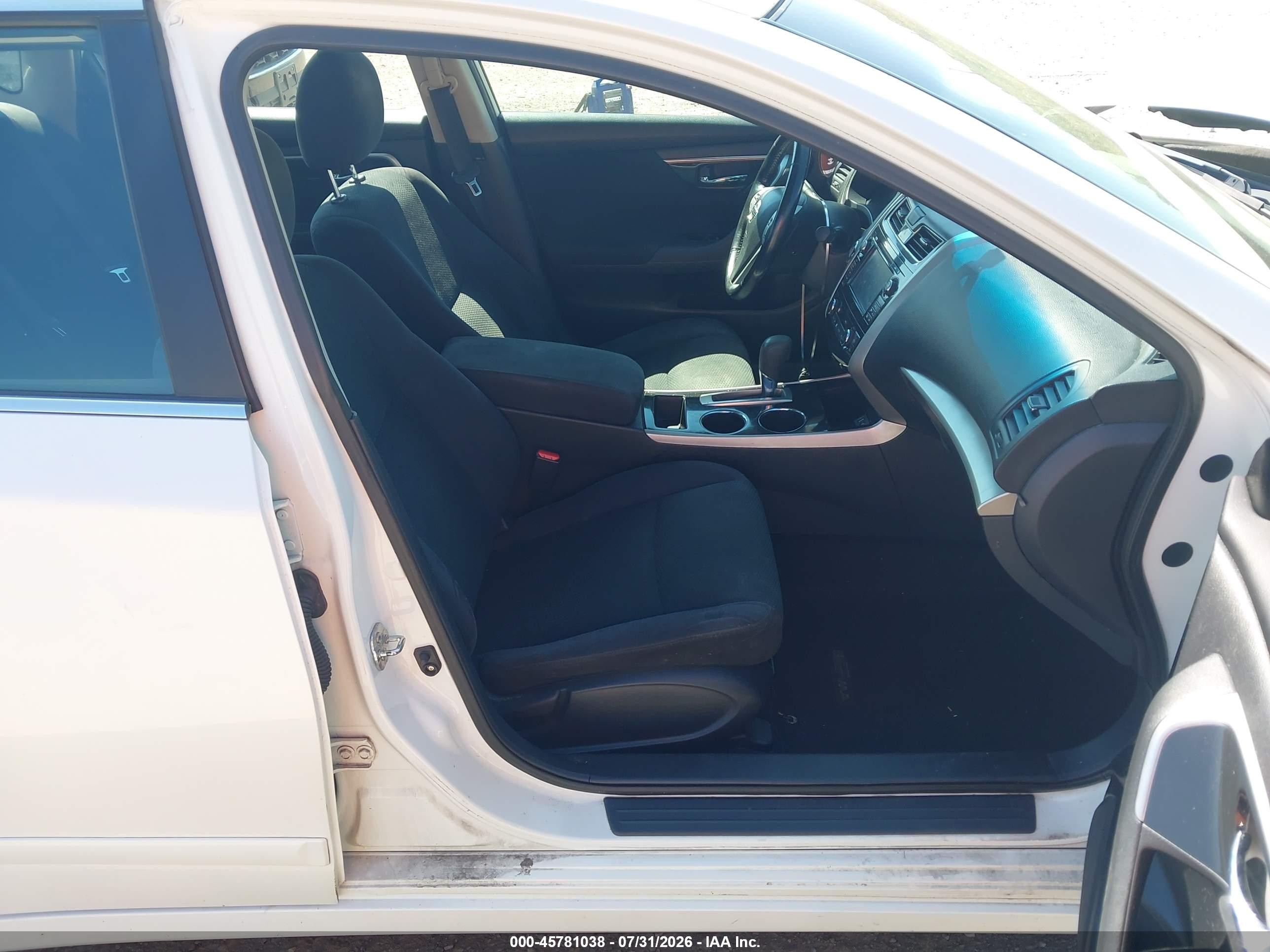 2014 Nissan Altima 2.5/s/sv/sl Белый vin: 1N4AL3AP4EC105581