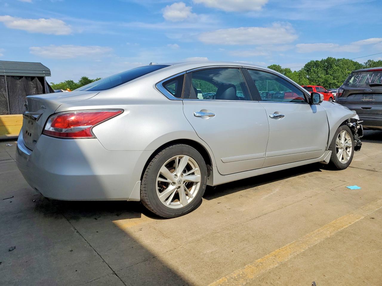 2014 Nissan Altima 2.5 Silver vin: 1N4AL3AP4EC108965