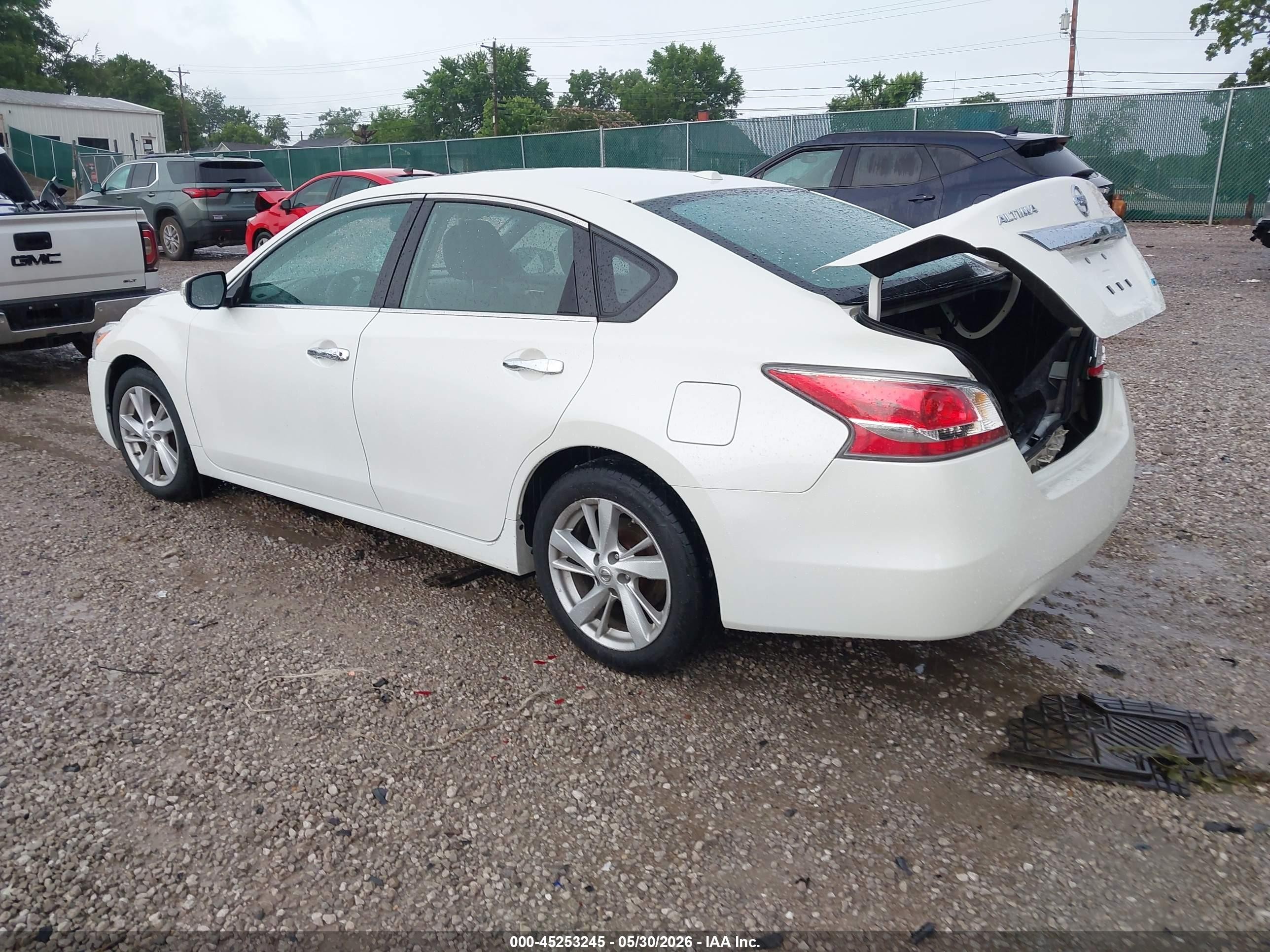 2014 Nissan Altima 2.5 Sv White vin: 1N4AL3AP4EC117116