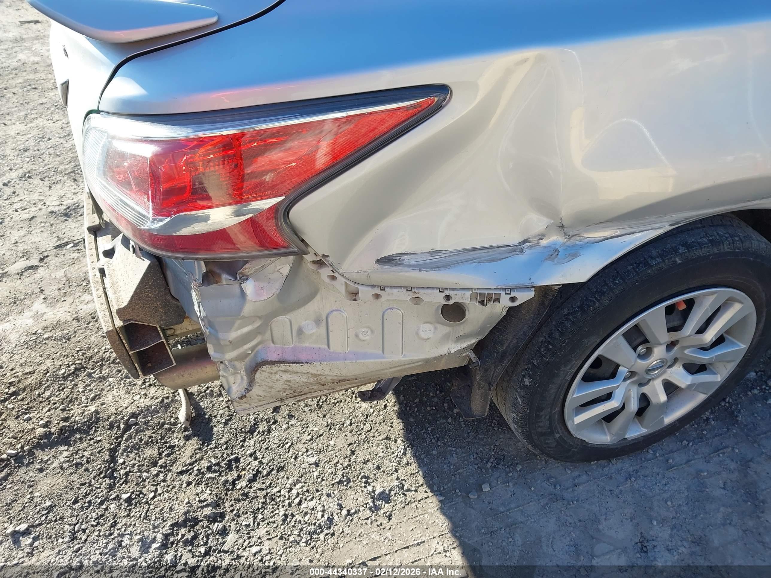 2014 Nissan Altima 2.5 S Silver vin: 1N4AL3AP4EC120260