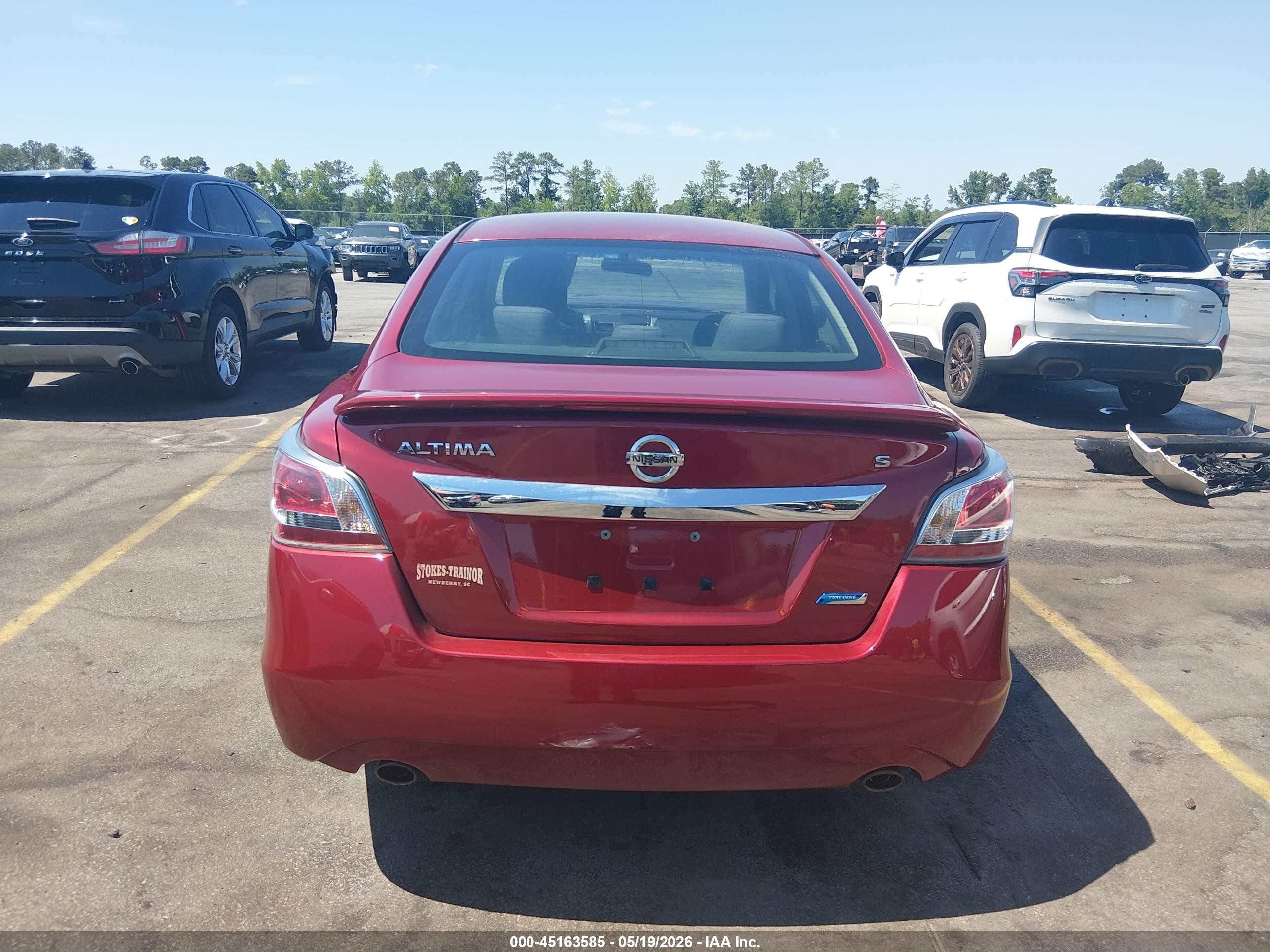 2014 Nissan Altima 2.5 S Red vin: 1N4AL3AP4EC131663