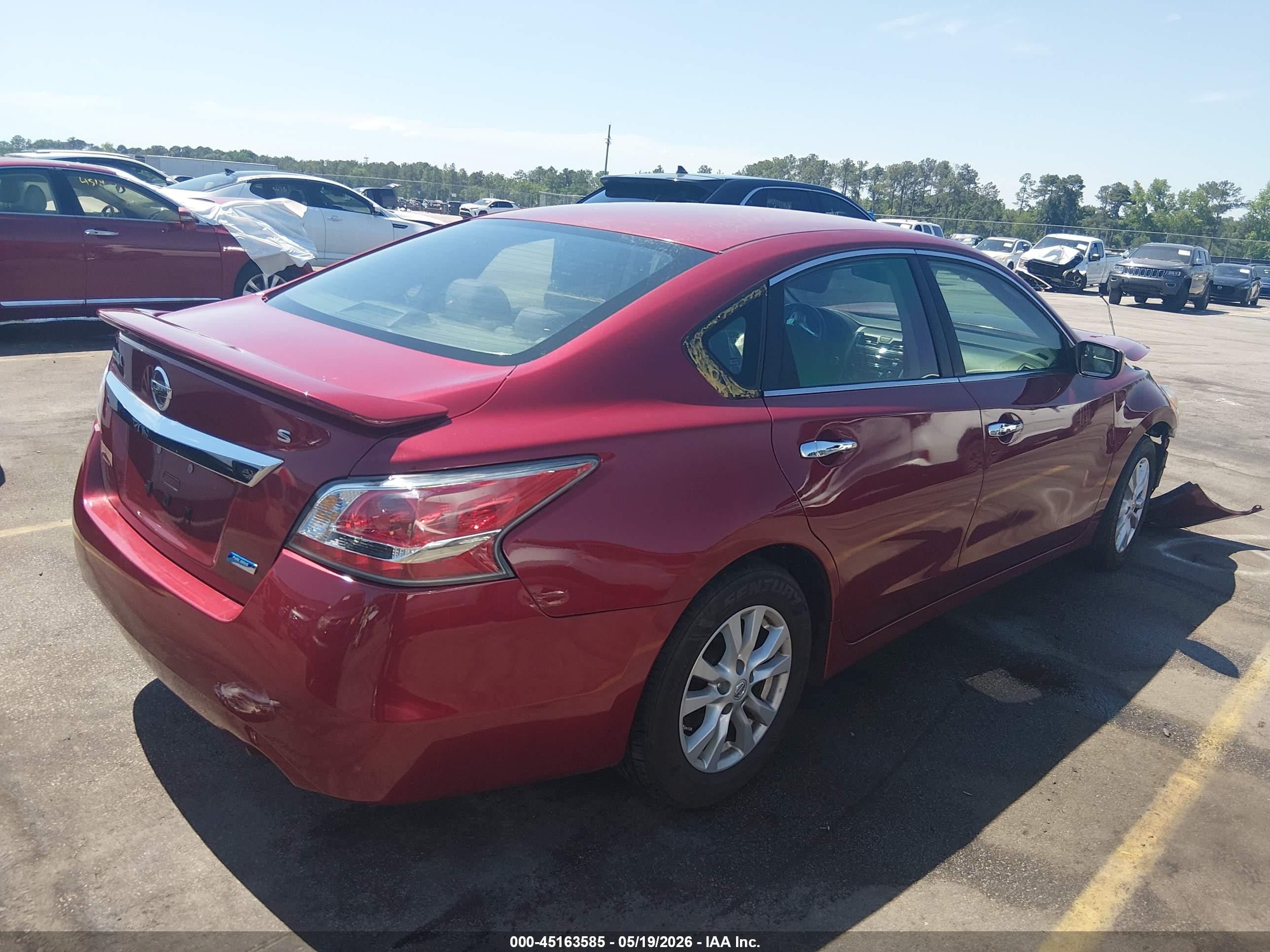 2014 Nissan Altima 2.5 S Red vin: 1N4AL3AP4EC131663