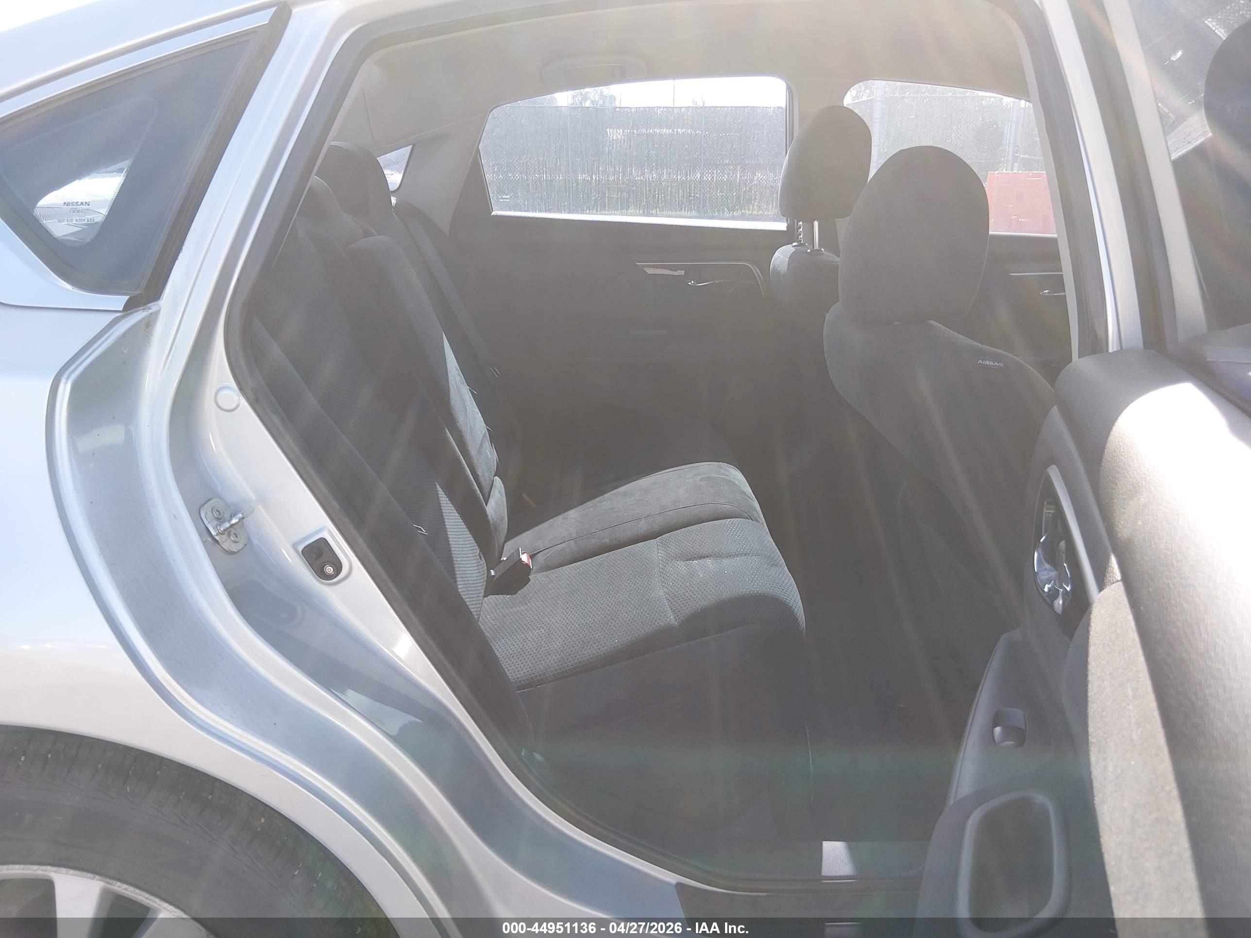 2014 Nissan Altima 2.5 S Silver vin: 1N4AL3AP4EC151444