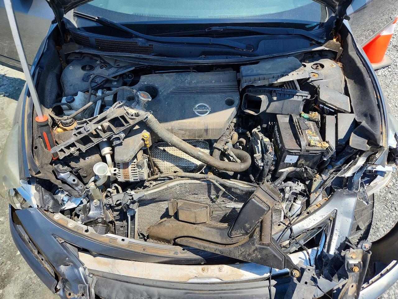 2014 Nissan Altima 2.5 S Silver vin: 1N4AL3AP4EC176750