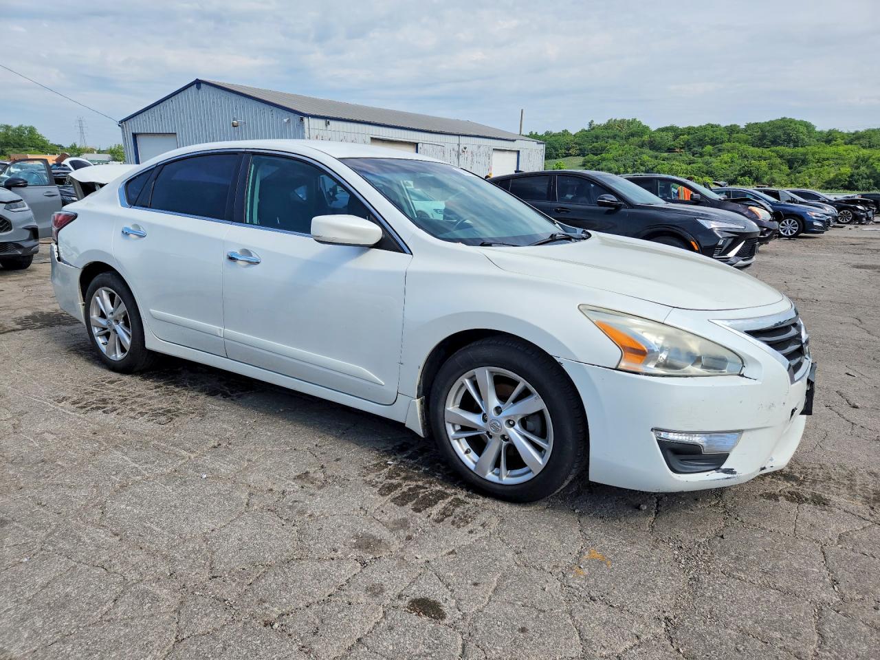 2014 Nissan Altima 2.5 Sv White vin: 1N4AL3AP4EC197937