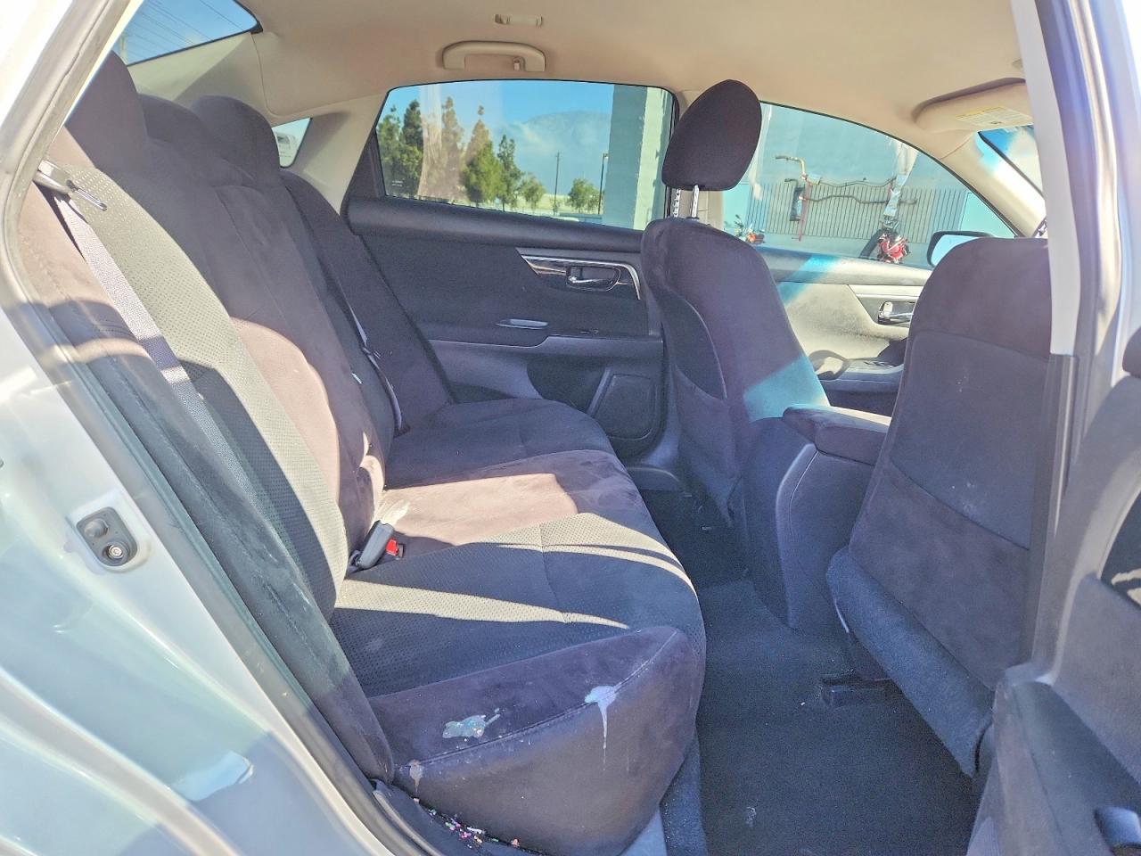 2014 Nissan Altima 2.5 S Серебряный vin: 1N4AL3AP4EC272300