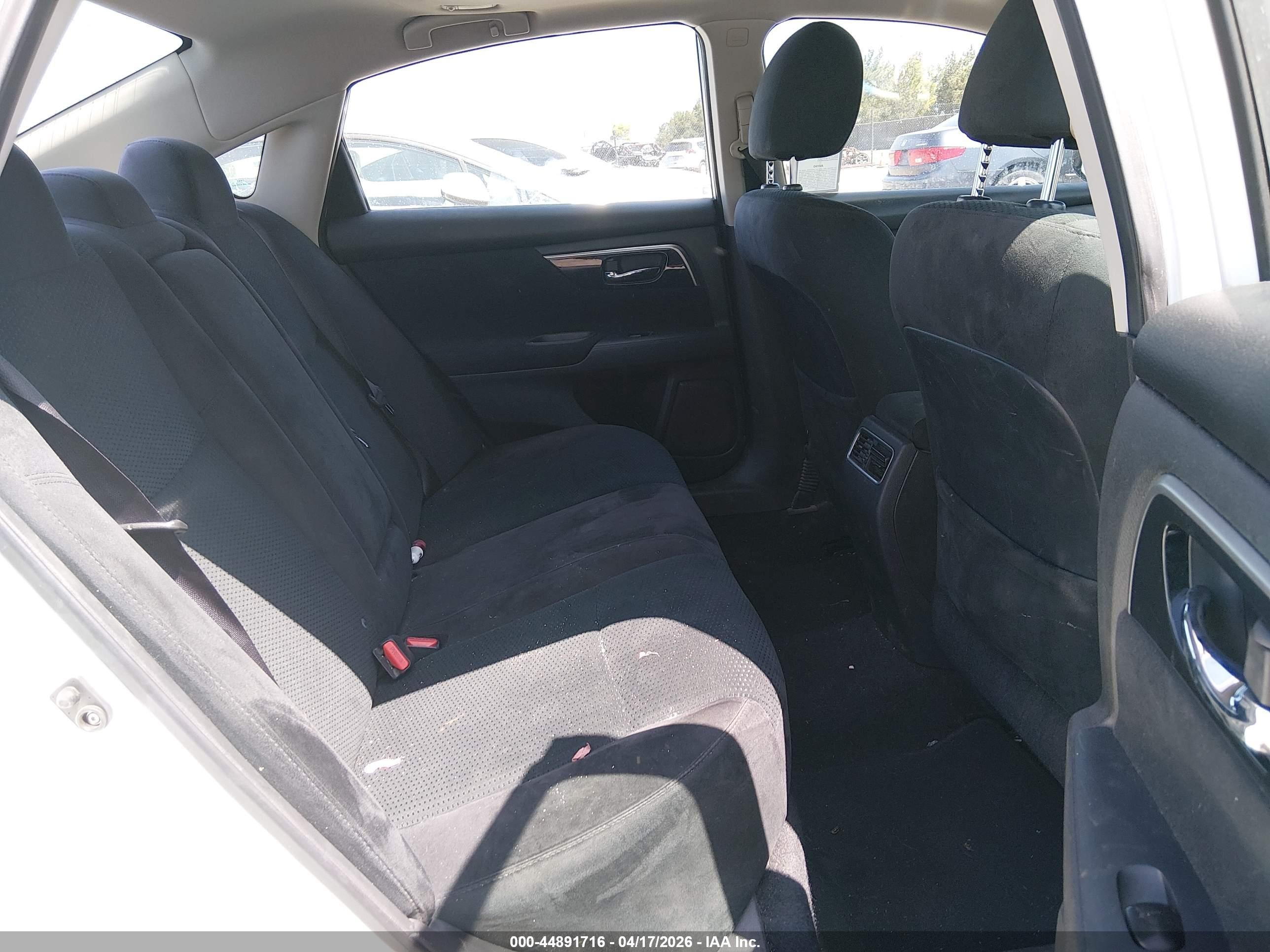 2014 Nissan Altima 2.5 Sv White vin: 1N4AL3AP4EC299108